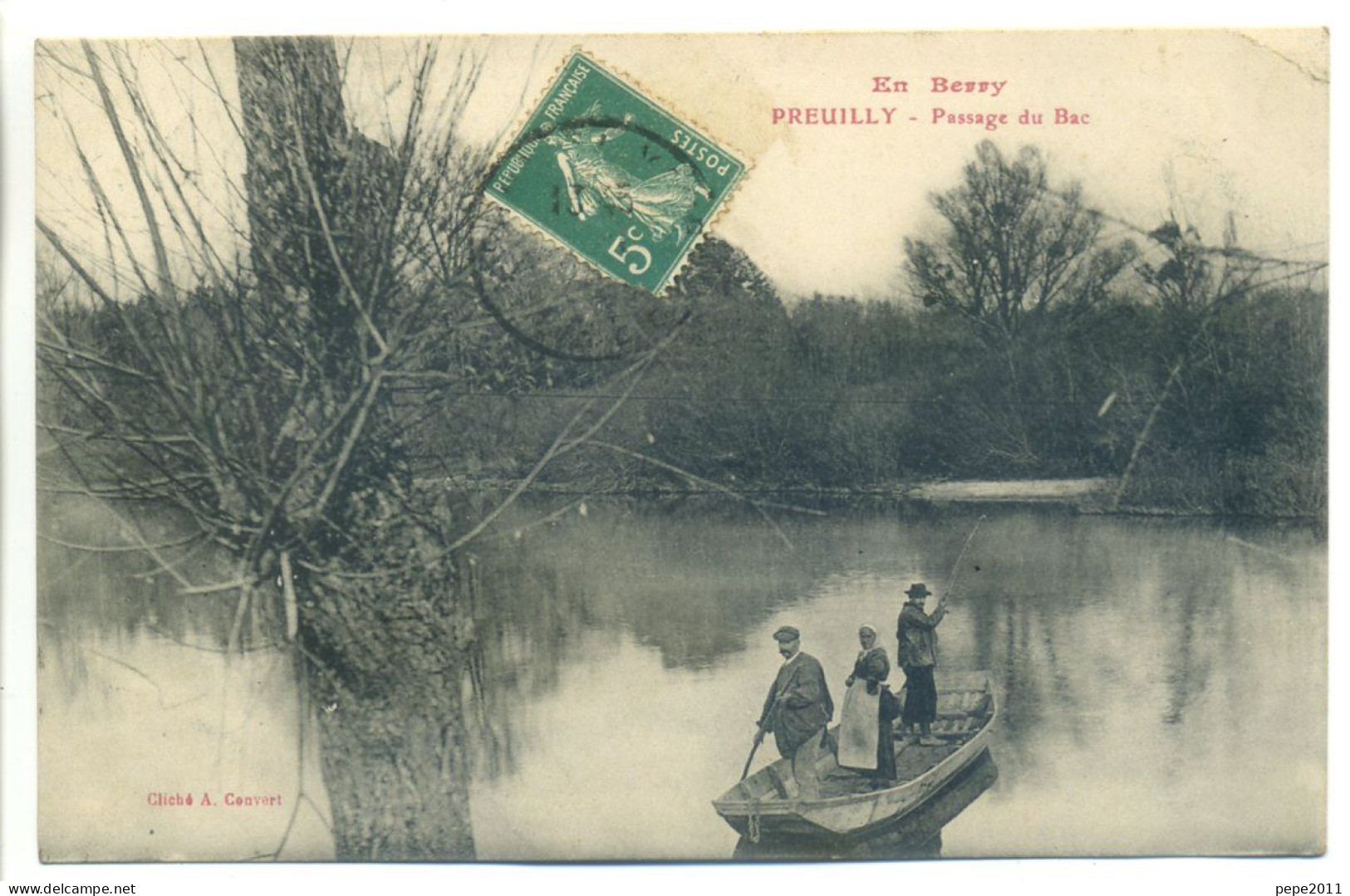 CPA 18 Cher - PREUILLY - Passage Du Bac - Animation, Bateau, Barque - Peu Commune - Mehun-sur-Yèvre