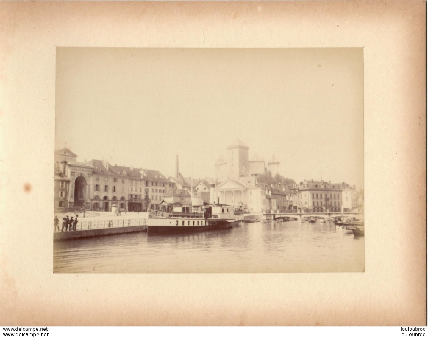 ANNECY LE CHATEAU LE PORT  PHOTO ORIGINALE SUR CARTON 23 X 18 CM FORMAT PHOTO 17 X 12.50 CM - Anciennes (Av. 1900)