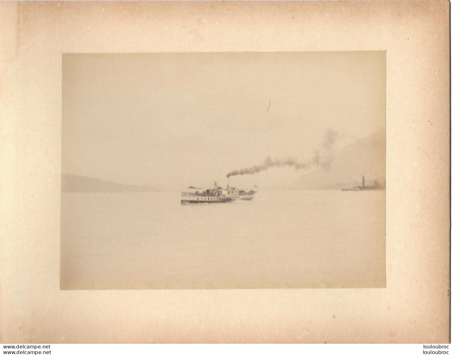 LAC D'ANNECY BATEAU D'EXCURSION LE MONT BLANC  PHOTO ORIGINALE SUR CARTON 23 X 18 CM FORMAT PHOTO 17 X 12.50 CM - Alte (vor 1900)