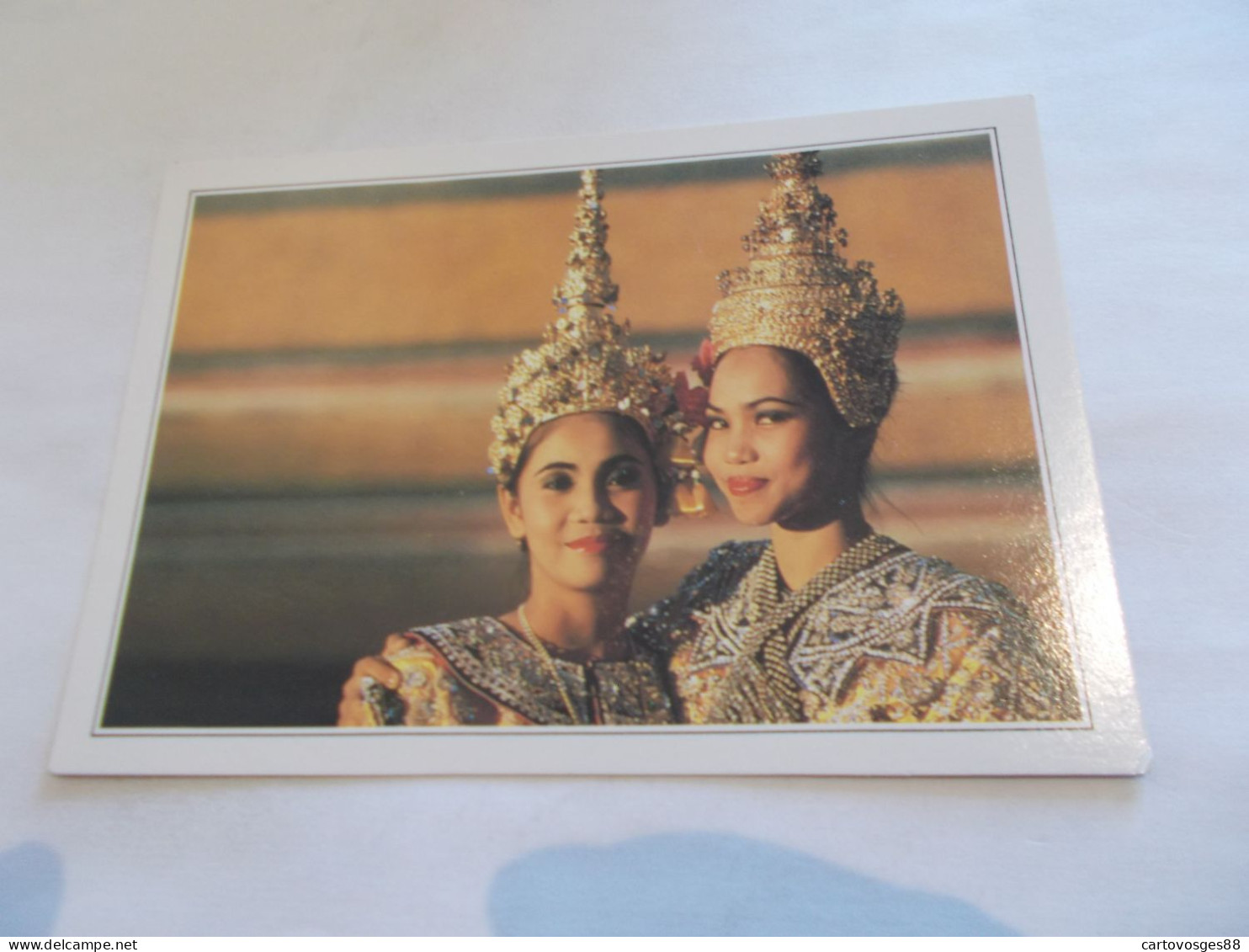 BANGKOK ( THAILAND THAILANDE ) 2 DANSEUSES EN GROS PLAN  ET LEURS HISTOIRE AU DOS - Tailandia