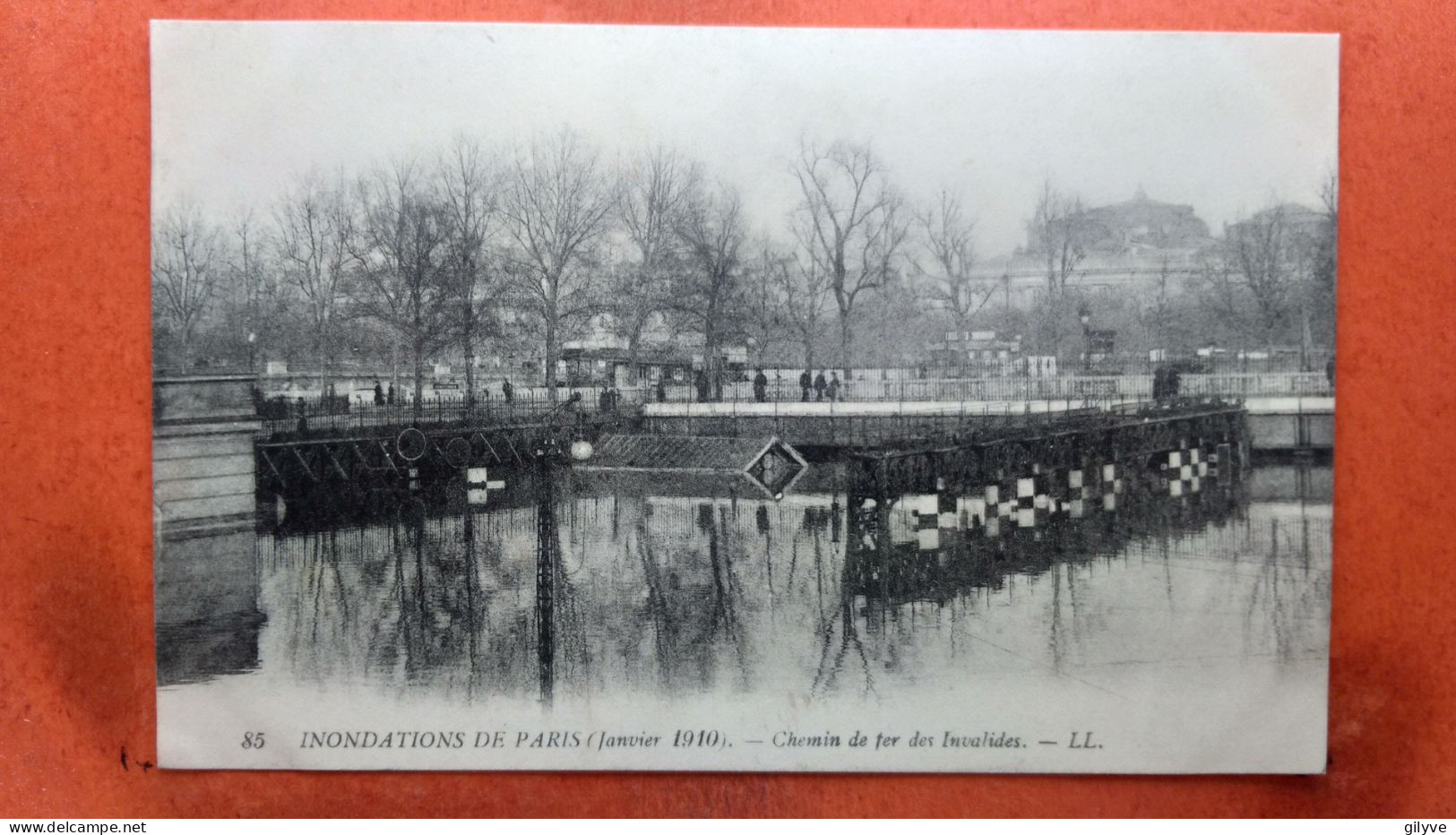 CPA (75) Inondations De Paris.1910. Chemin De Fer Des Invalides. (7A.802) - Paris Flood, 1910