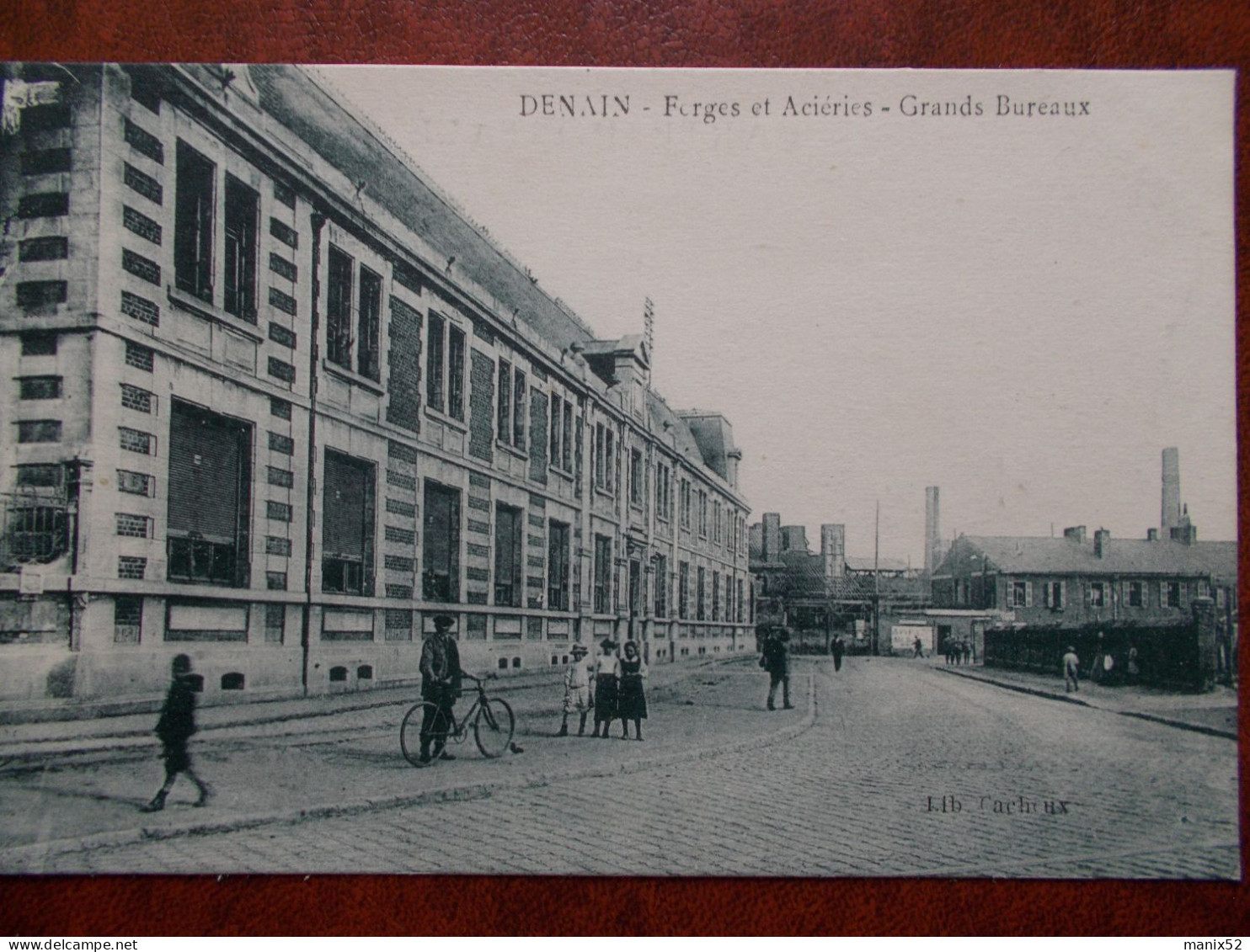 59 - DENAIN - Forges Et Aciéries - Grands Bureaux. - Denain