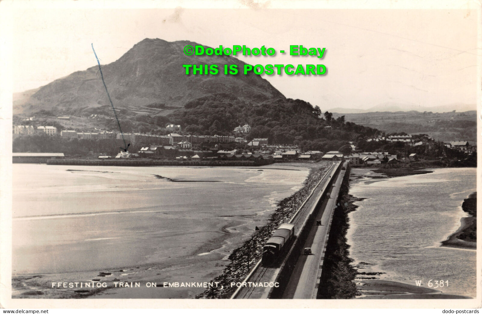 R359648 Portmadoc. Ffestiniog Train On Embankment. Valentine. RP. 1959 - Monde