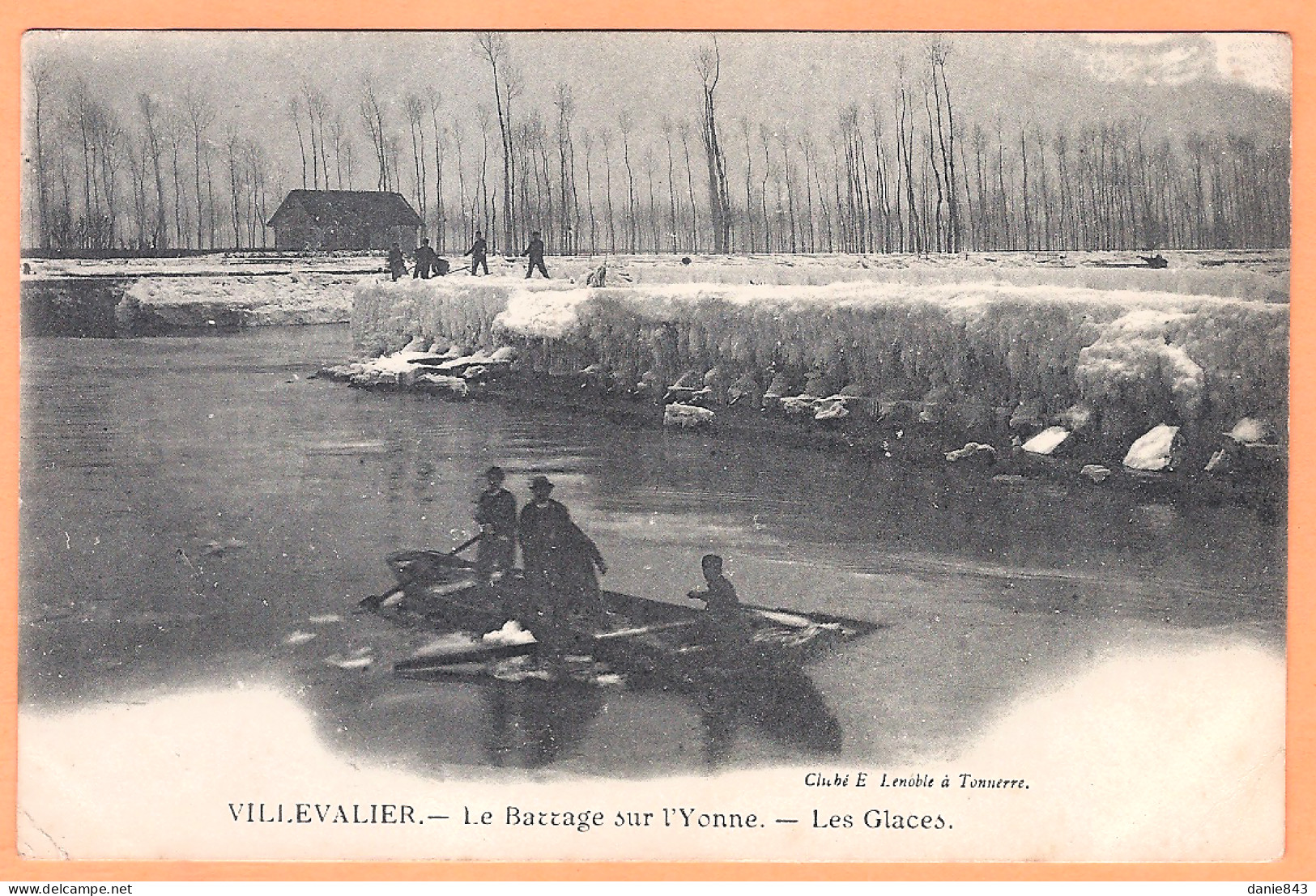 CPA Vue Rare - YONNE - VILLEVALIER - LE "BATTAGE" SUR L'YONNE - LES GLACES - Belle Animation En Barque - Sonstige & Ohne Zuordnung