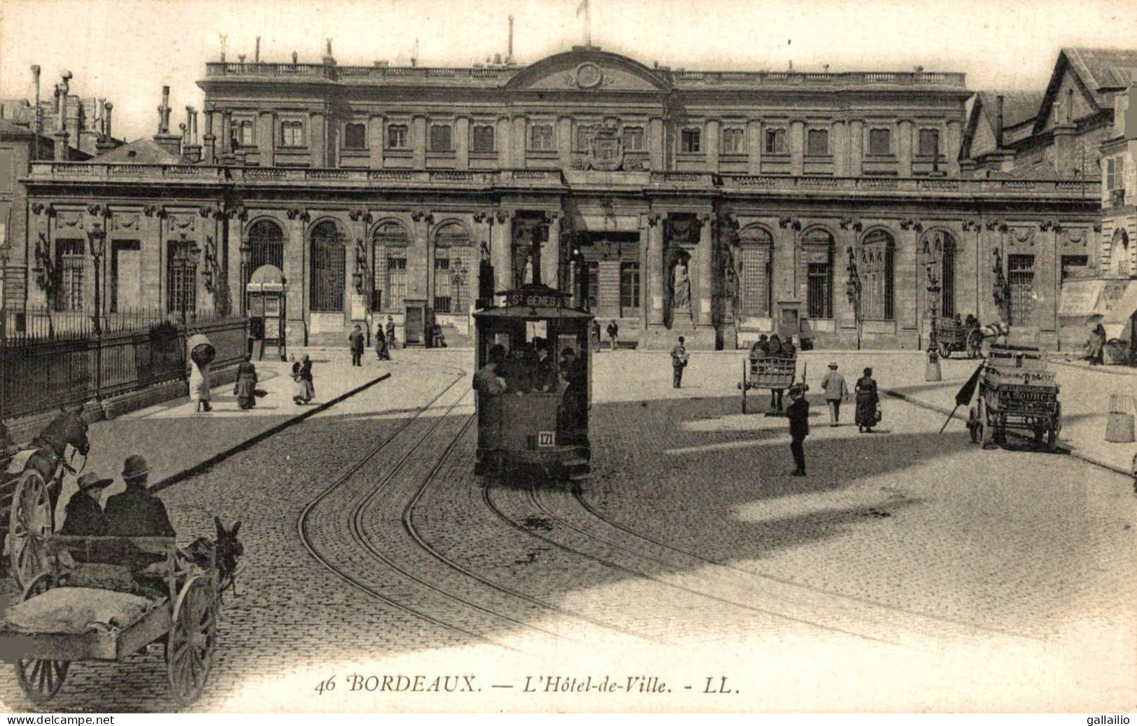 BORDEAUX L'HOTEL DE VILLE TRAMWAY - Bordeaux