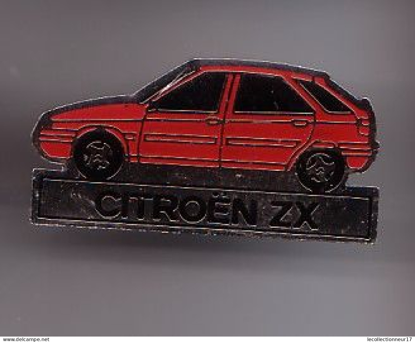 Pin's Voiture Citroën ZX De Couleur Rouge Réf  1033 - Citroën