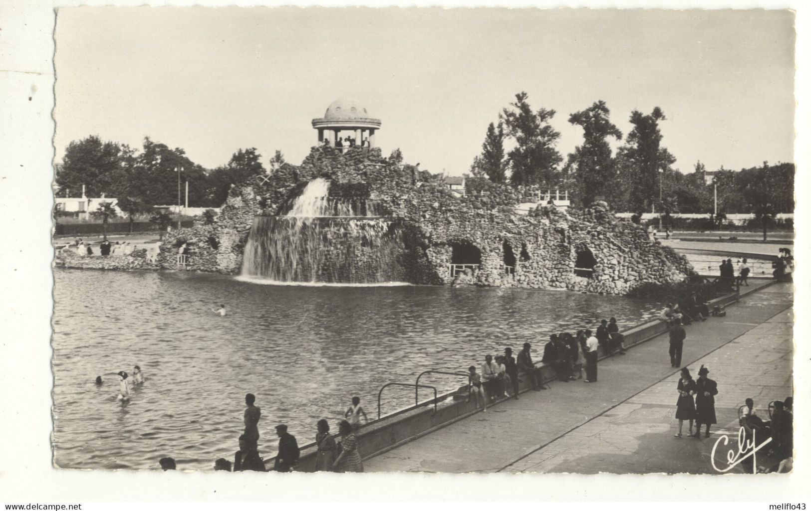 31/ CPSM - Toulouse - La Piscine Du PArc Municipal. La Cascade Et Le Rocher - Toulouse