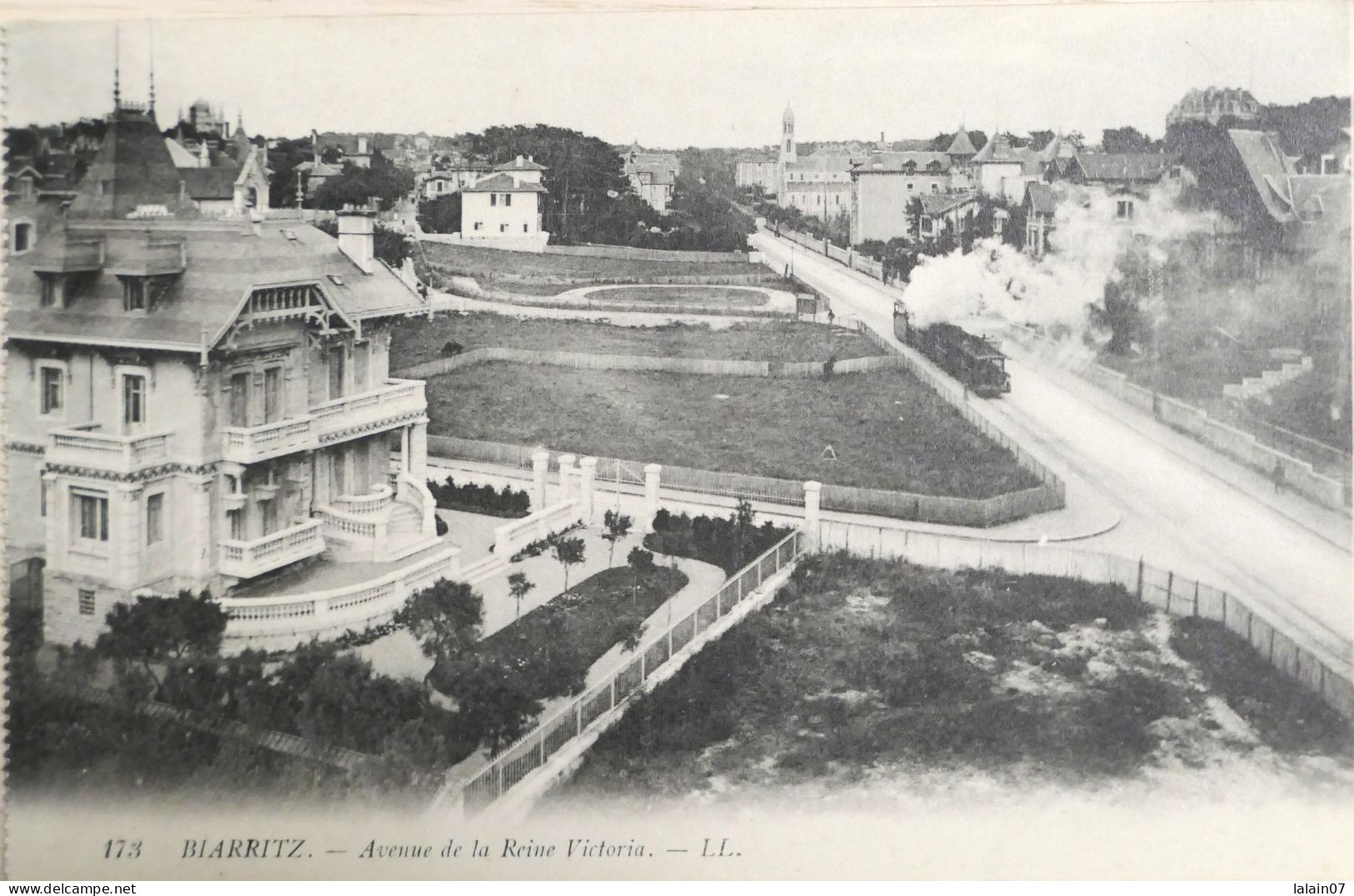 C. P. A. : 64 : BIARRITZ : Avenue De La Reine Victoria, Train à Vapeur - Biarritz
