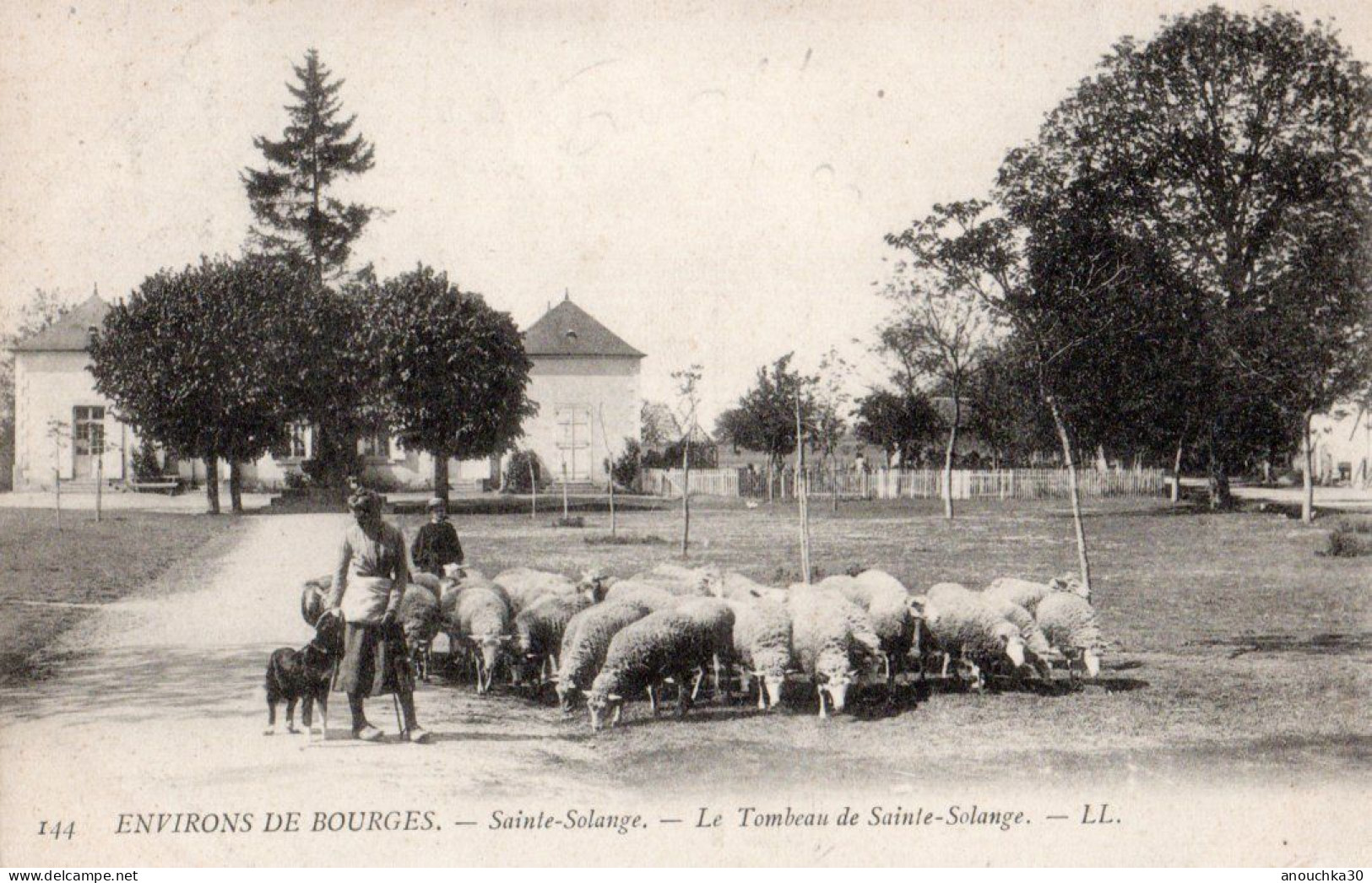 18   CPA   SAINTE SOLANGE LE TOMBEAU DE SAINTE SOLANGE - Sonstige & Ohne Zuordnung