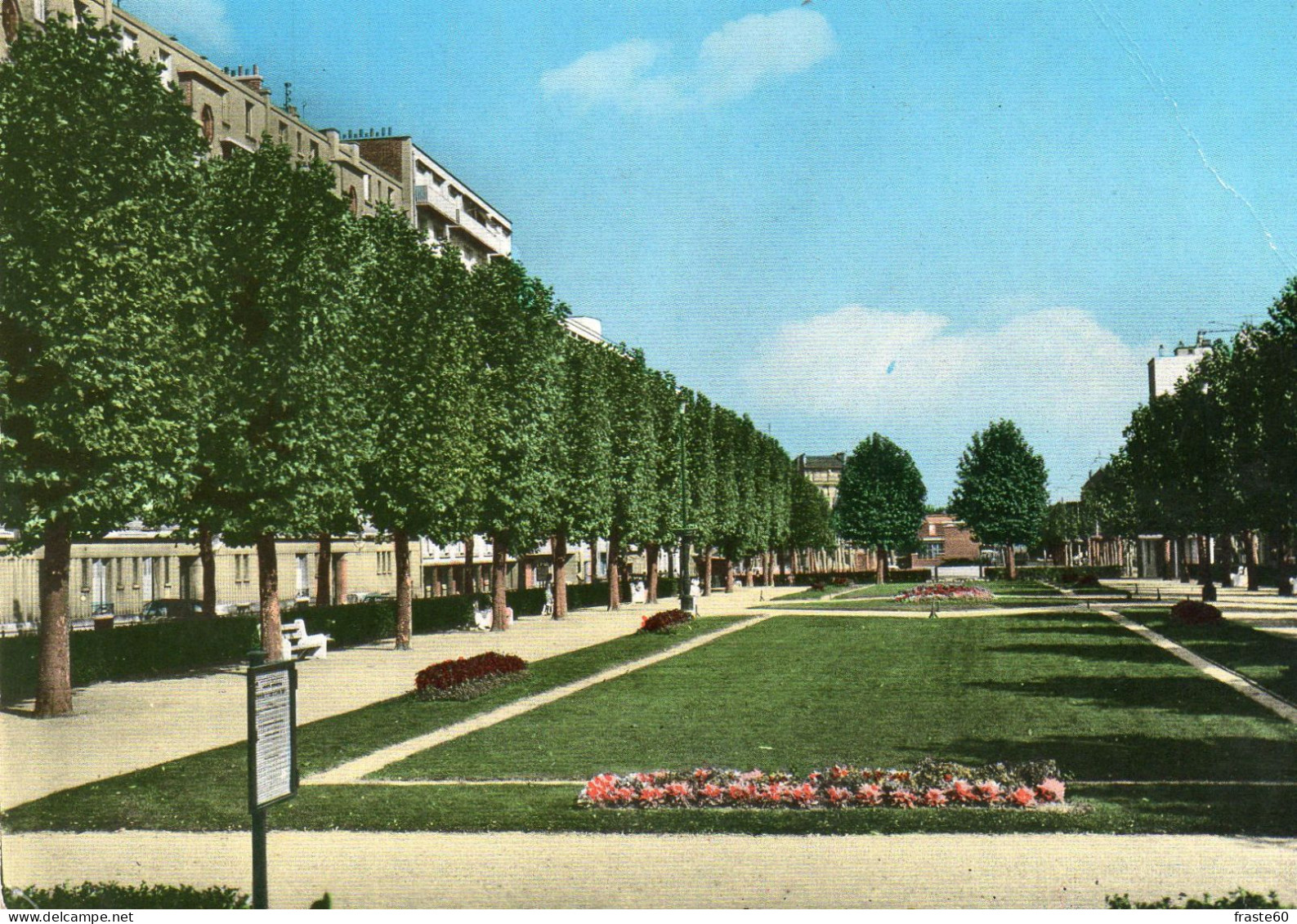 Montrouge - La Place Jules Ferry - Montrouge