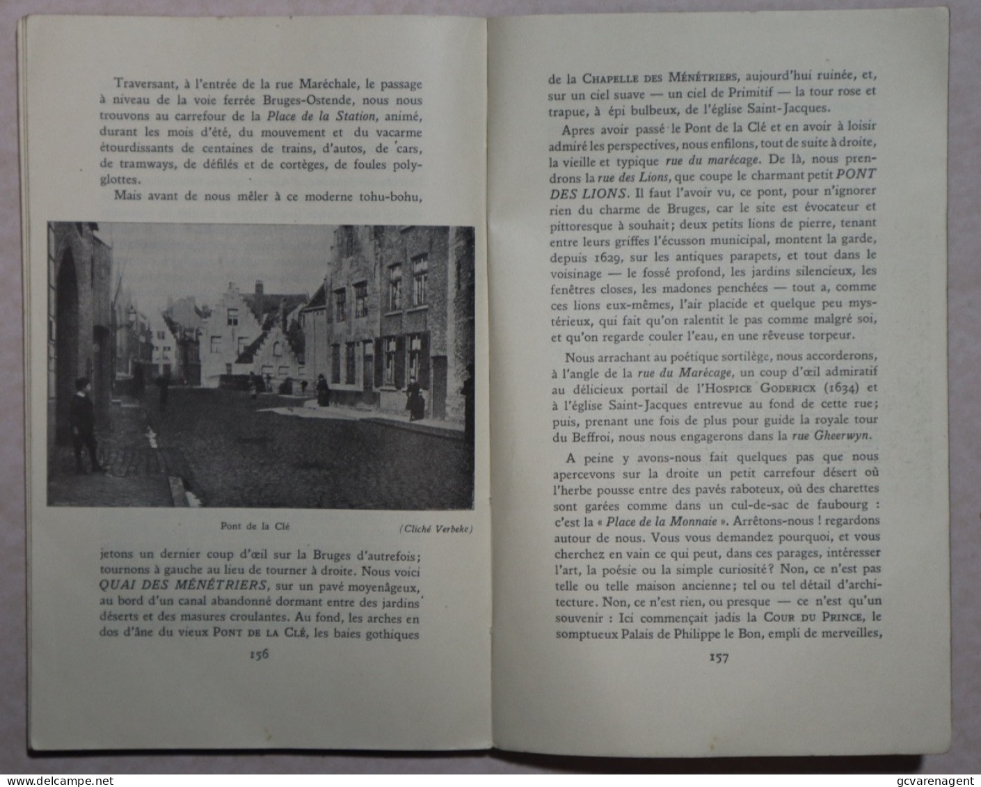 A TRAVERS BRUGES PROMENADES ARTISTIQUES ET PITTORESQUES 1) EDITION - 159 PAGES. BON ETAT  210 X 135 MM  ZIE AFBEELDINGEN