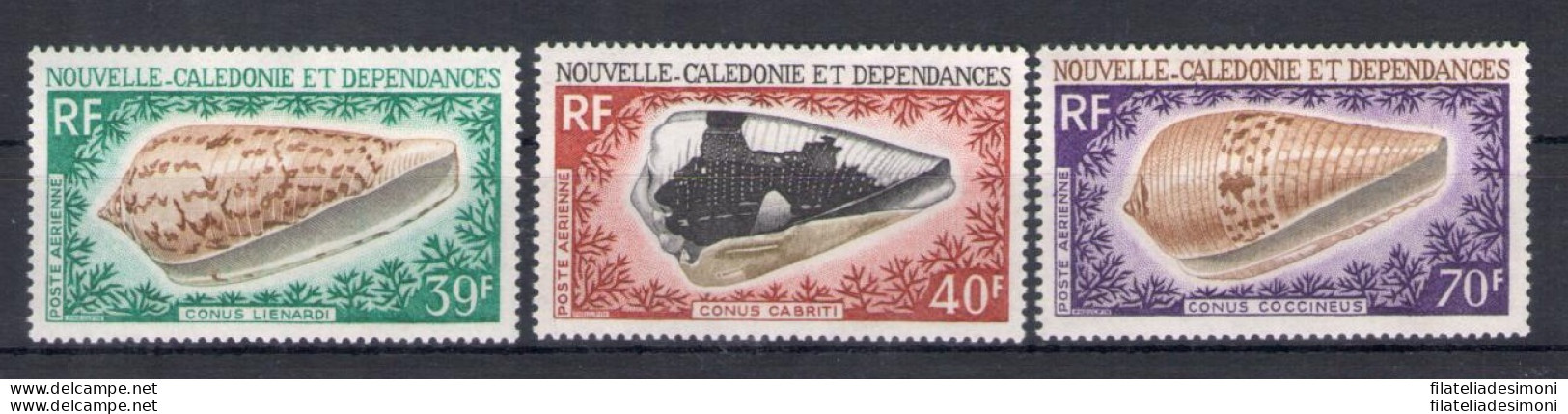 1968 Nouvelle Caledonie - Yvert Posta Aerea N. 98/100 - Conchiglie - MNH** - Fishes