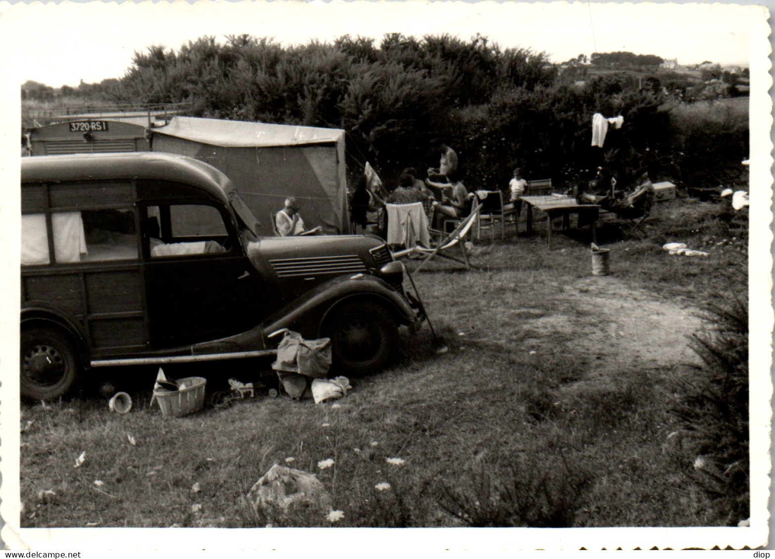 Photographie Photo Vintage Snapshot Amateur Automobile Voiture Camionnette  - Automobiles