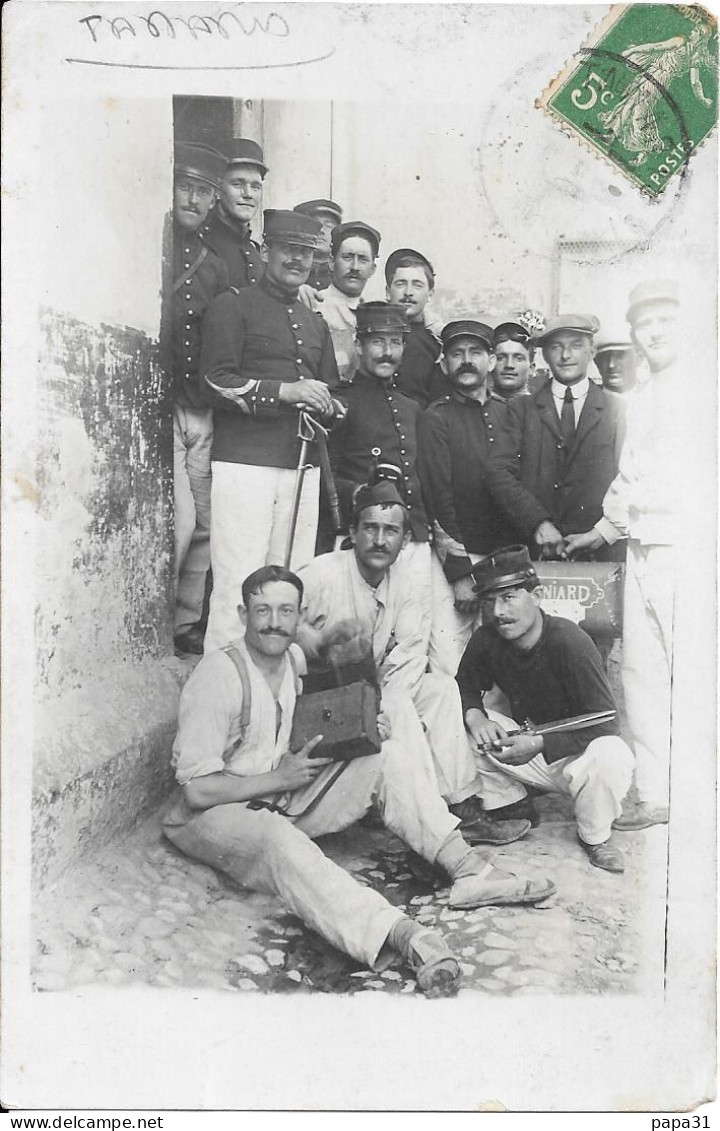 Groupe De Militaires Avec Sabres Et Des Civils Carte Photo  (Var) - Altri & Non Classificati