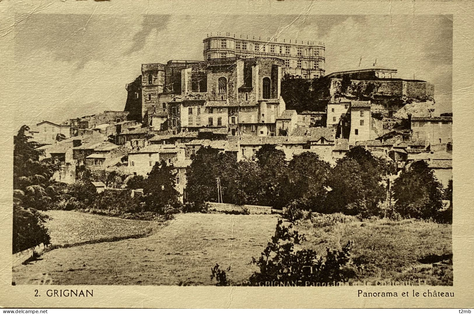 CPA (Drôme) GRIGNAN - Panorama Et Le Château (n° 2) - Grignan