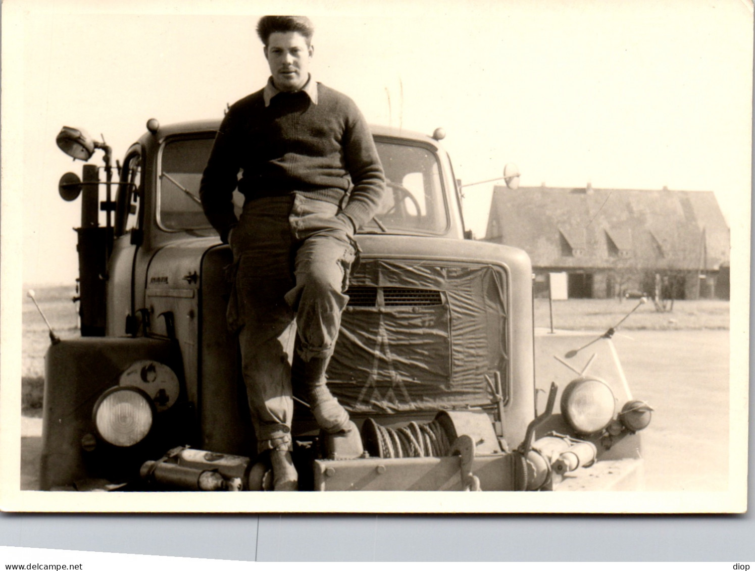 Photographie Photo Vintage Snapshot Amateur Camion  Camionnette Chauffeur  - Eisenbahnen