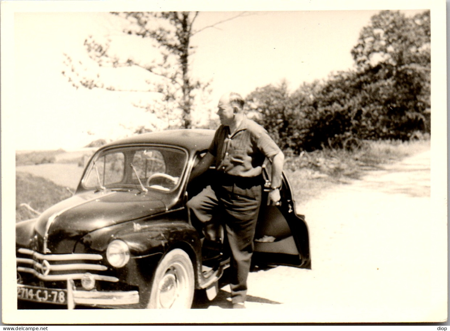 Photographie Photo Vintage Snapshot Amateur Automobile Voiture Auto  4 Chevaux  - Automobiles