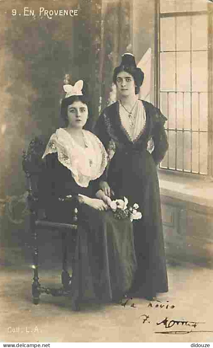 13 - En Provence - Femmes - Carte Photo - Animée - Costumes - Folklore - CPA - Voir Scans Recto-Verso - Other & Unclassified