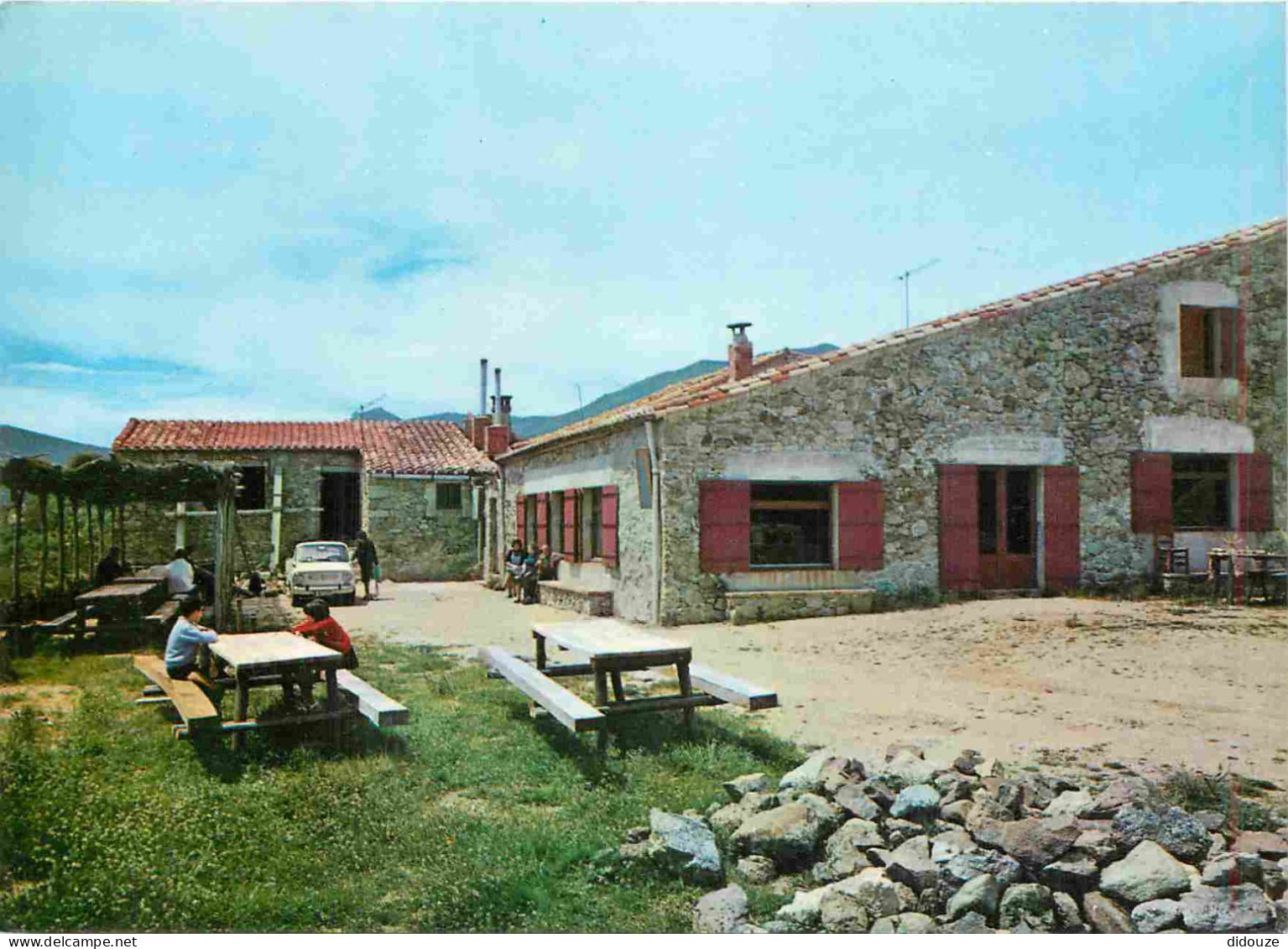 Espagne - Espana - Cataluna - El Corral De La Falgarone - Hostal De Alta Montana  - Automobiles - CPM - Voir Scans Recto - Gerona