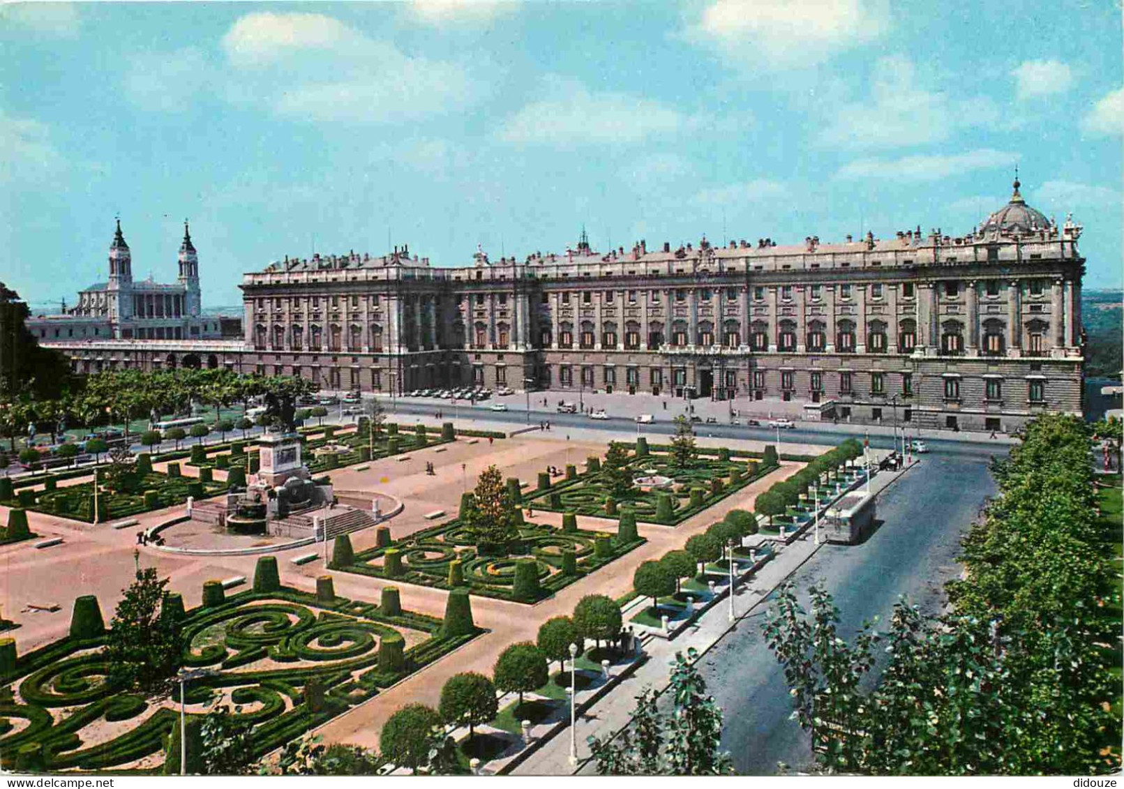 Espagne - Espana - Madrid - Plaza De Oriente - Palacio Real - Place D'Orient - Palais Royal - CPM - Voir Scans Recto-Ver - Madrid