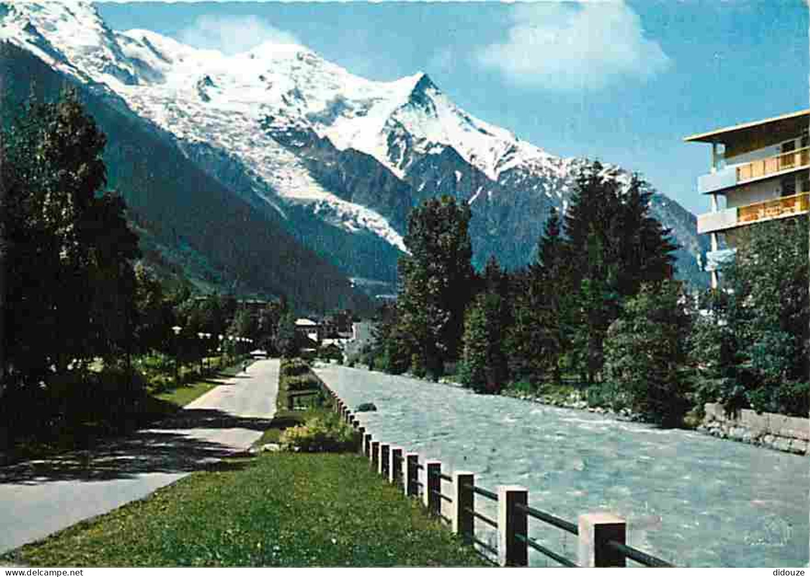 74 - Chamonix - Mont-Blanc - L'Arve Et Le Massif Du Mont-Blanc - CPM - Voir Scans Recto-Verso - Chamonix-Mont-Blanc