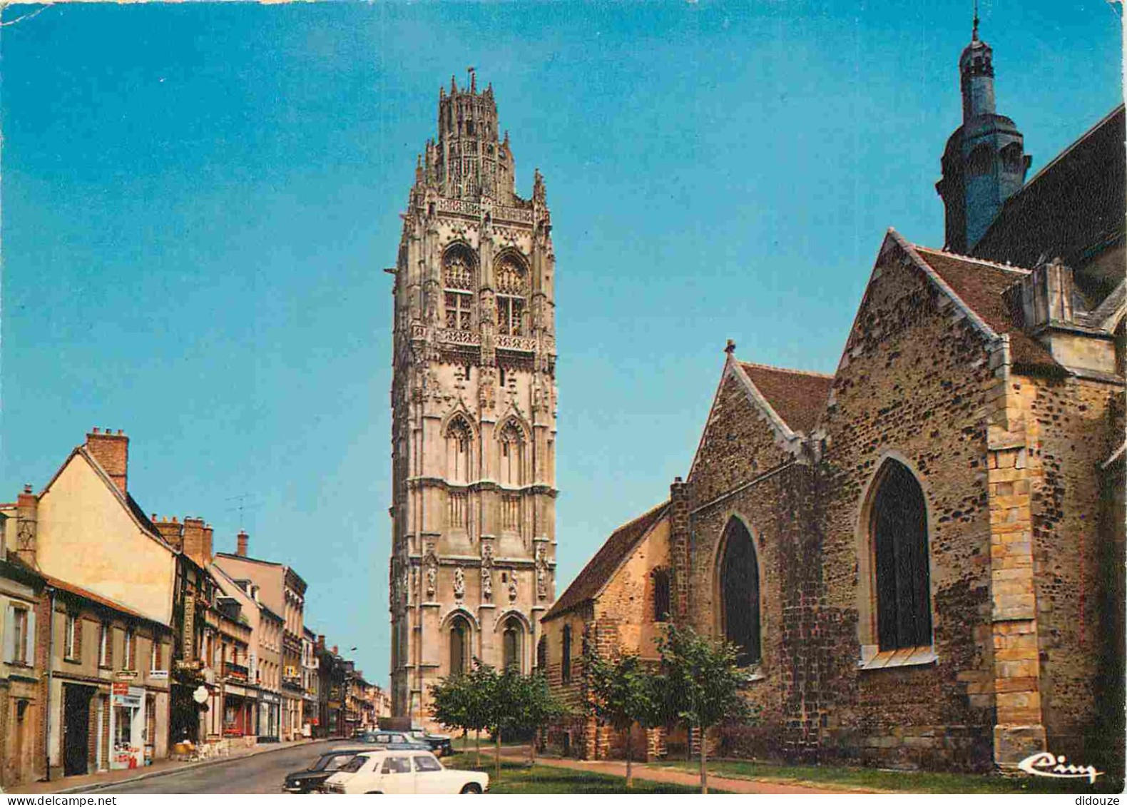 27 - Verneuil Sur Avre - Eglise De La Madeleine - Automobiles - CPM - Voir Scans Recto-Verso - Verneuil-sur-Avre