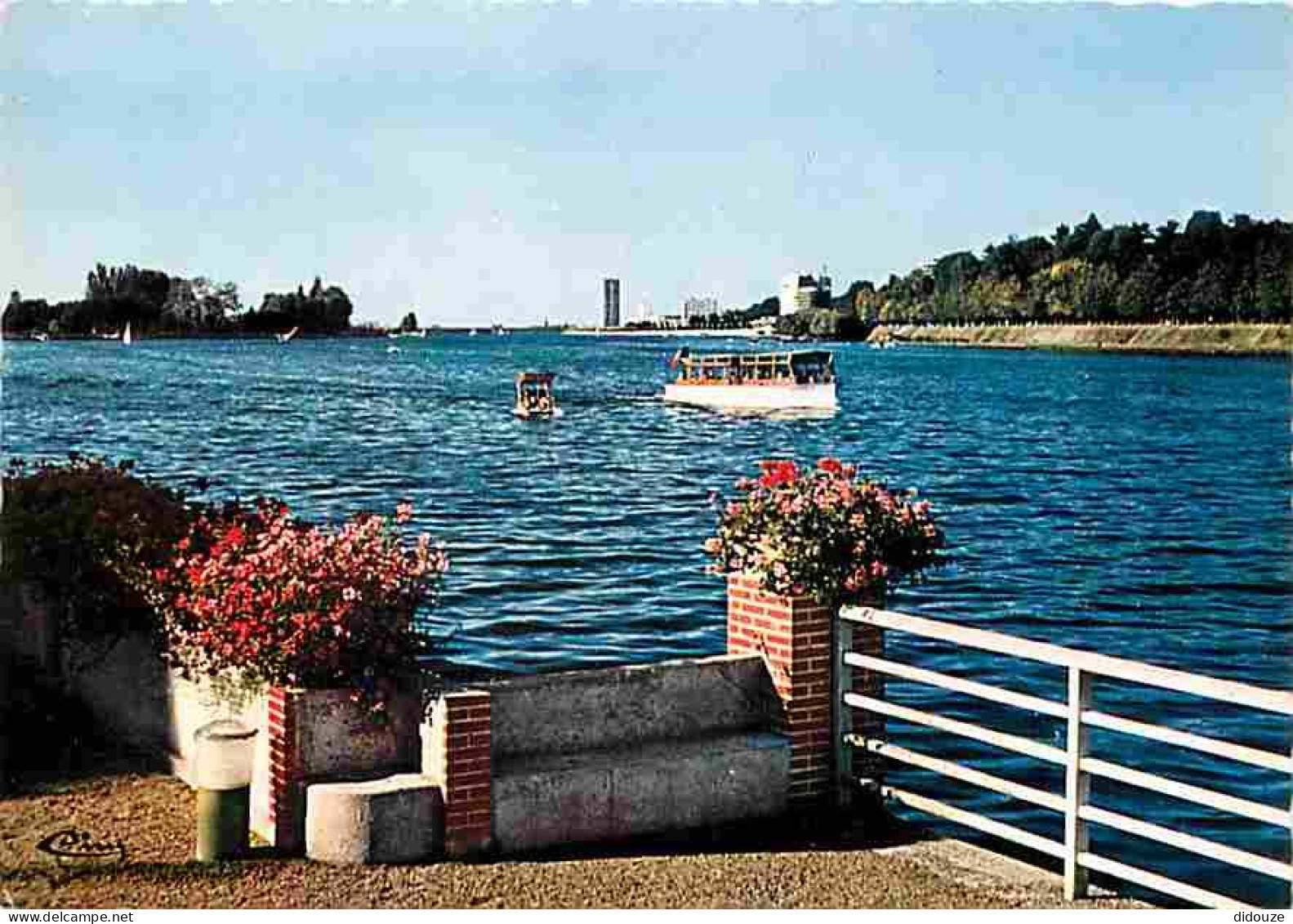 03 - Vichy - Le Lac D'Allier - Carte Neuve - CPM - Voir Scans Recto-Verso - Vichy