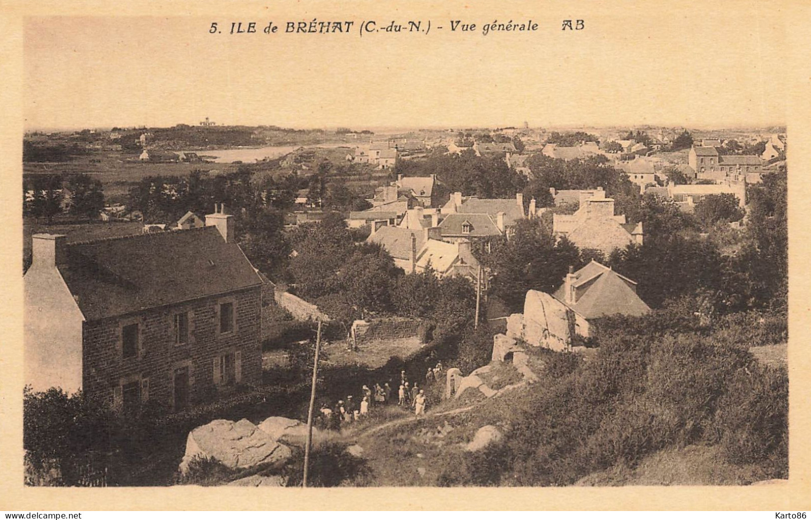 Ile De Bréhat * Vue Générale Du Village * Villageois - Ile De Bréhat