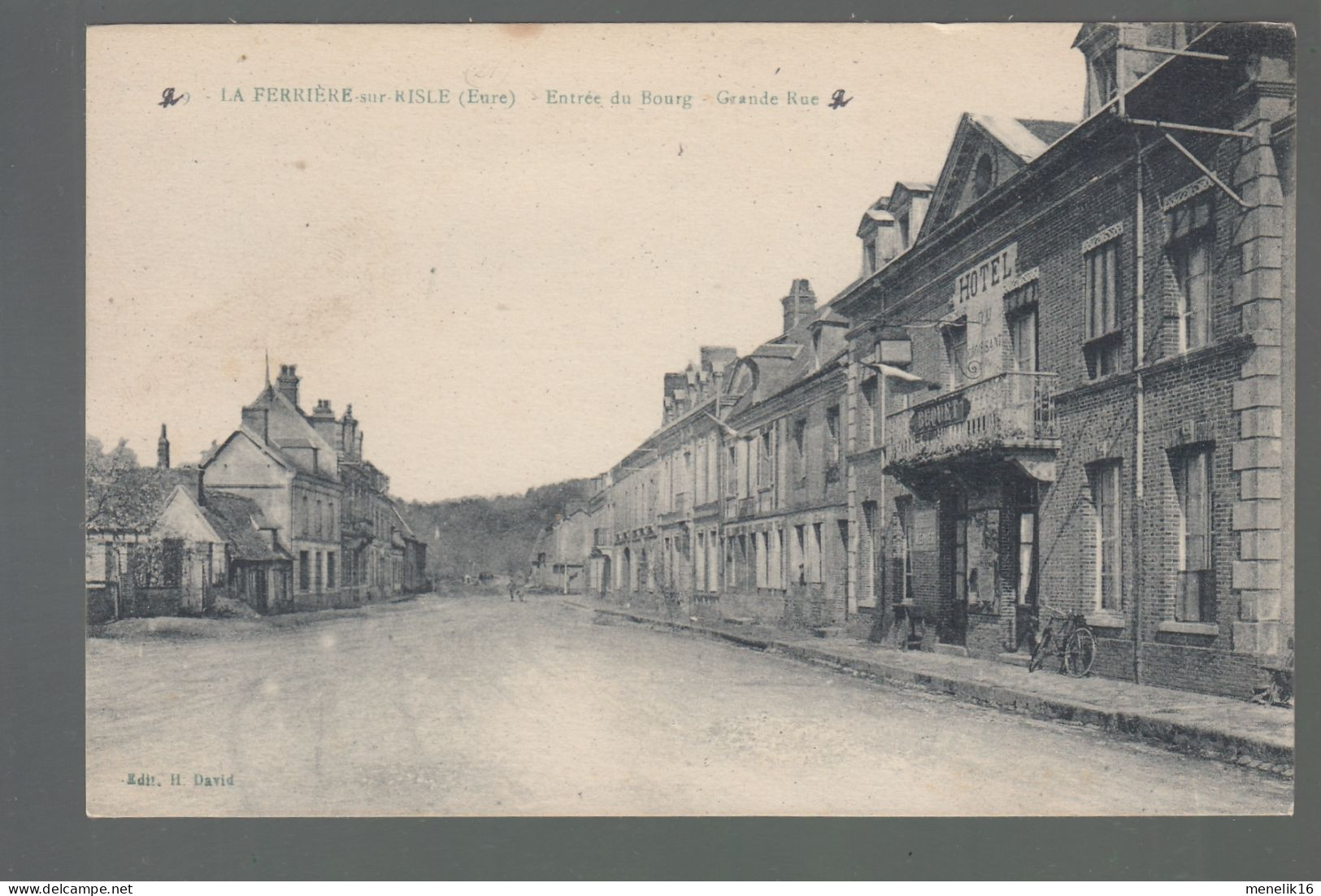 CP - 27 - La Ferrière-sur-Risle - Entrée Du Bourg - Grande Rue - Andere & Zonder Classificatie