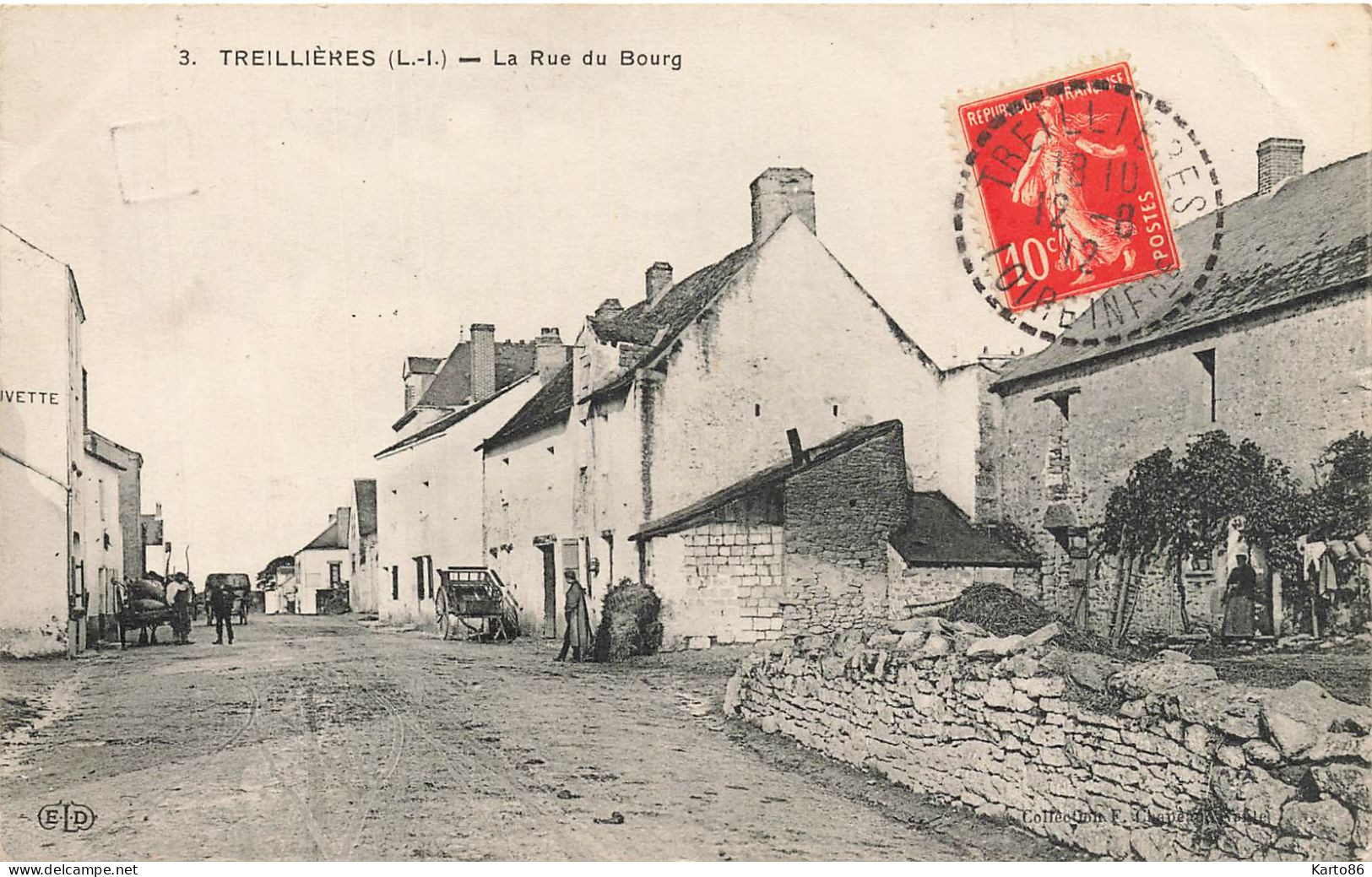 Treillières * La Rue Du Bourg Du Village * Villageois * Buvette - Autres & Non Classés