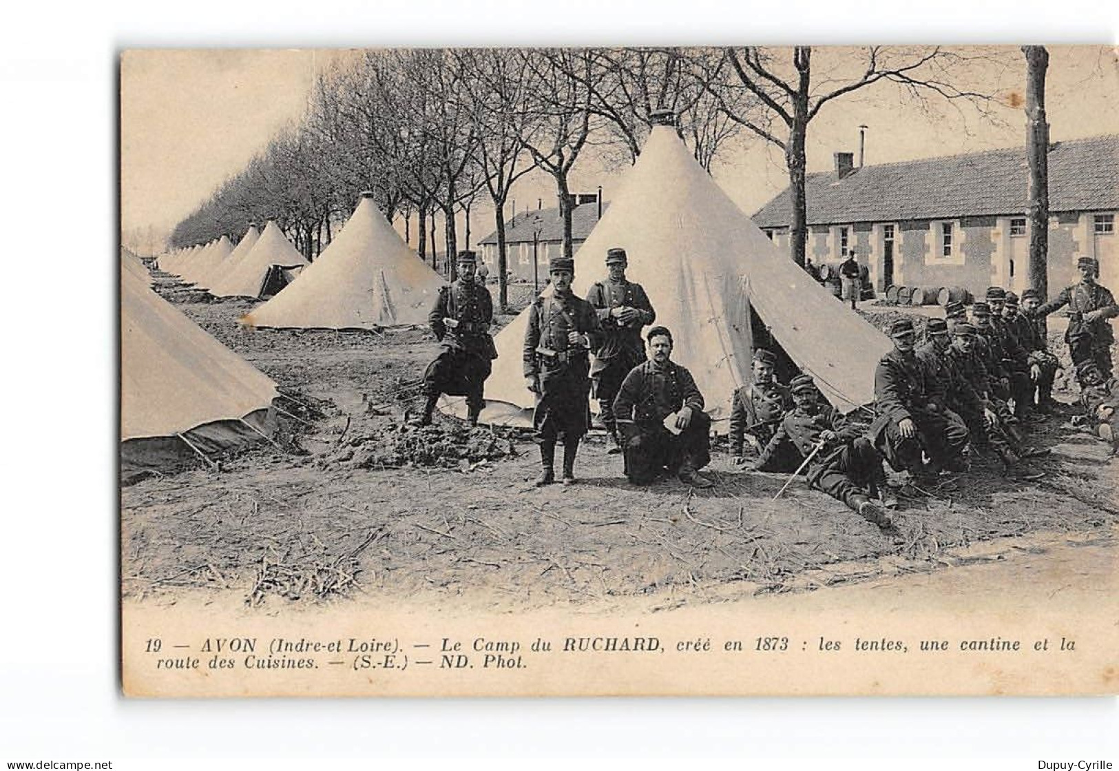 AVON - Le Camp Du RUCHARD - Les Tentes - Une Cantine Et La Route Des Cuisines - Très Bon état - Andere & Zonder Classificatie