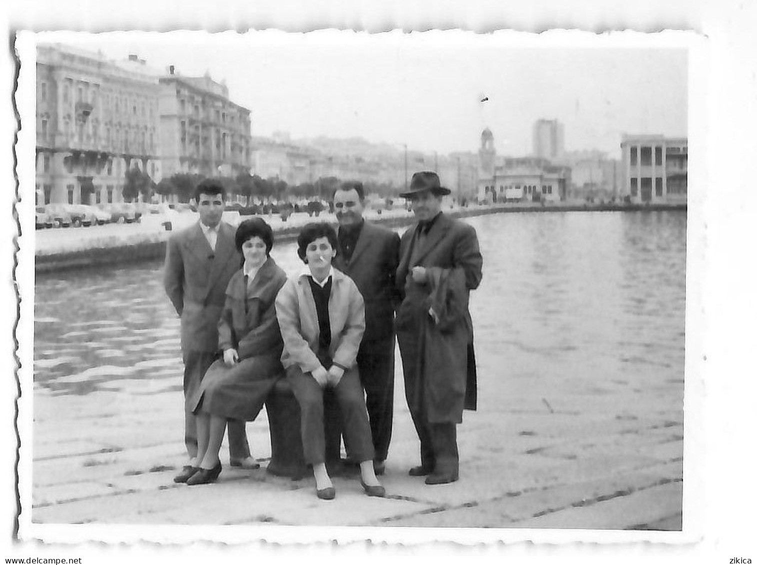 Small Photo ( 6.5cm/8.5cm ) - Anonymous Persons,Thessaloniki ? Greece - Personnes Anonymes