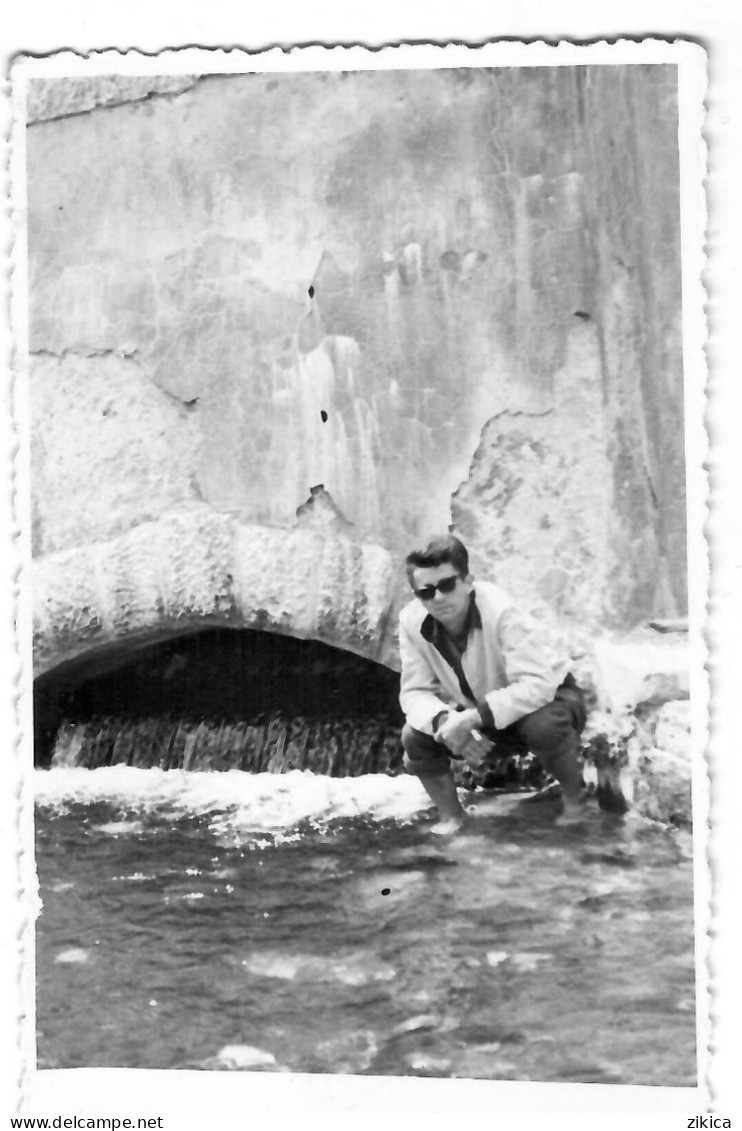 Photo ( 8.5cm/13.5cm ) - Anonymous Persons,Source,Prijepolje 1958 - Anonymous Persons