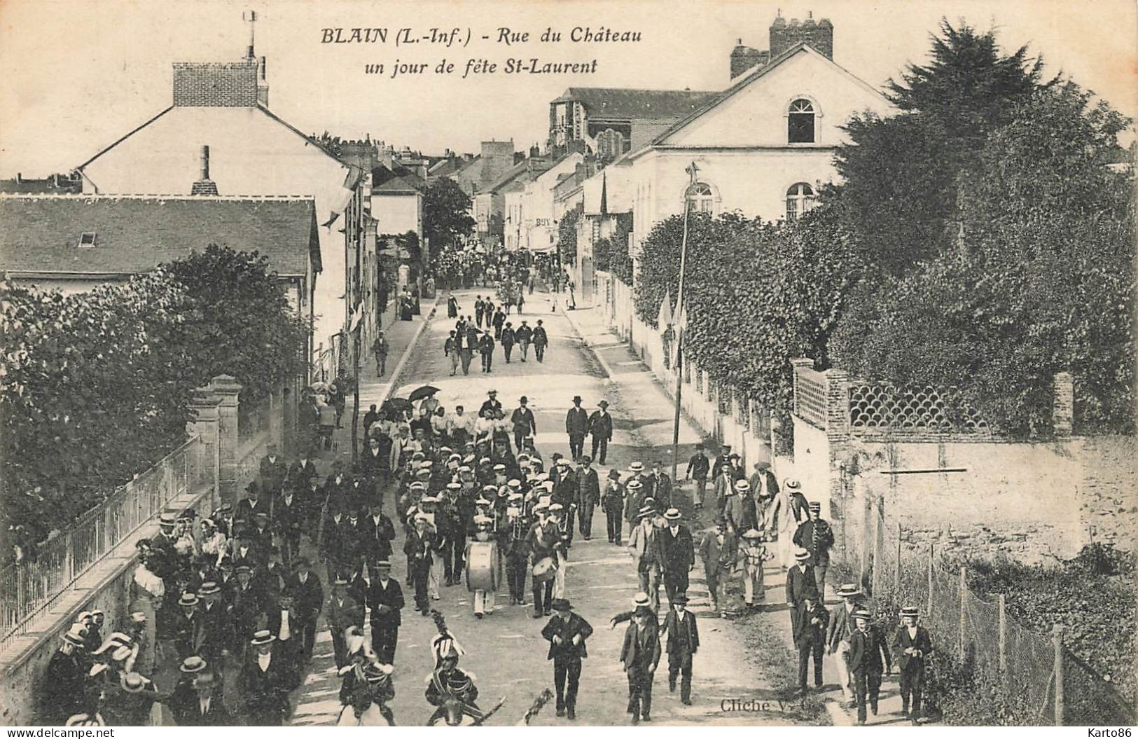 Blain * Rue Du Château , Un Jour De Fête St Laurent * Fanfare Prchestre Tambour * Villageois - Blain