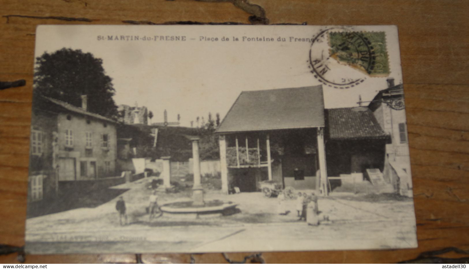 SAINT MARTIN DU FRESNE, Place De La Fontaine De Fresnes  ................ 19164 - Zonder Classificatie