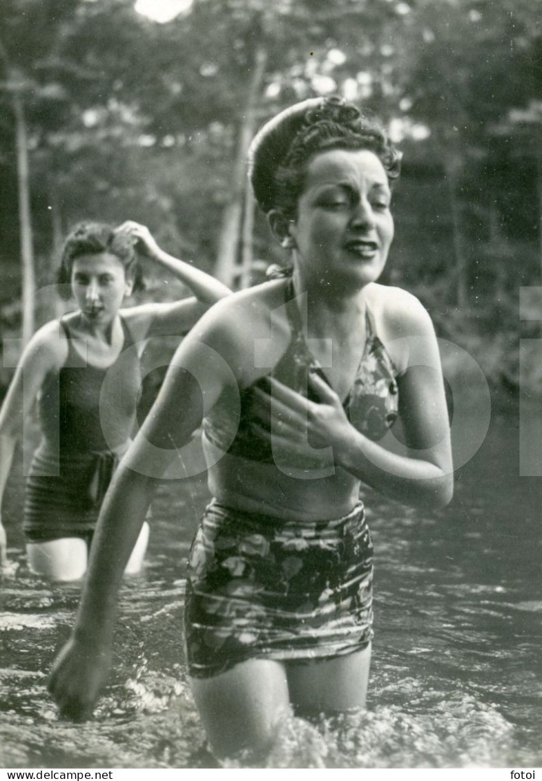 40s ORIGINAL AMATEUR PHOTO FOTO BIKINI GIRL WOMAN FEMME RIVER COLD BATH  AT47 - Anonymous Persons