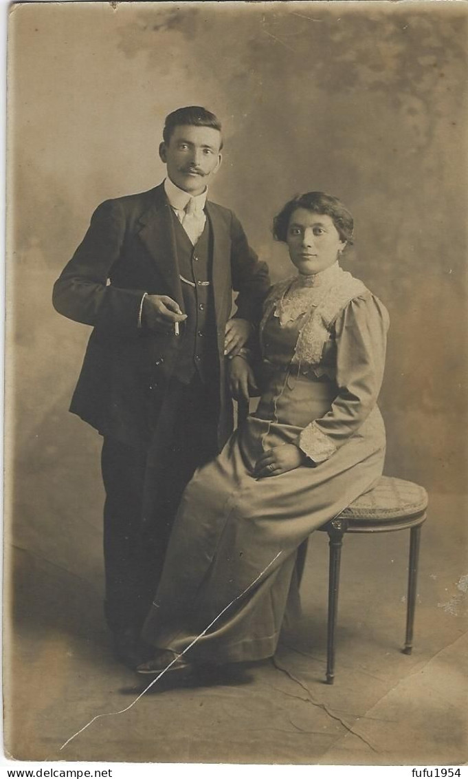 98 - Carte Photo - Portrait D'un Couple - Photographie