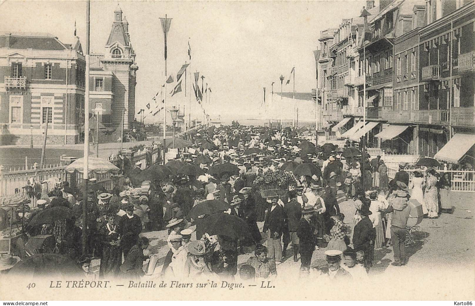 Le Tréport * Bataille De Fleurs , Sur La Digue * Fête - Le Treport