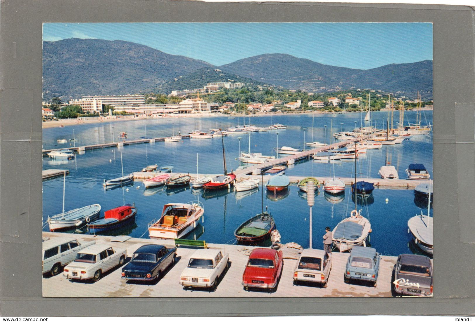 Cavalaire - Le Port.(automobiles). - Cavalaire-sur-Mer