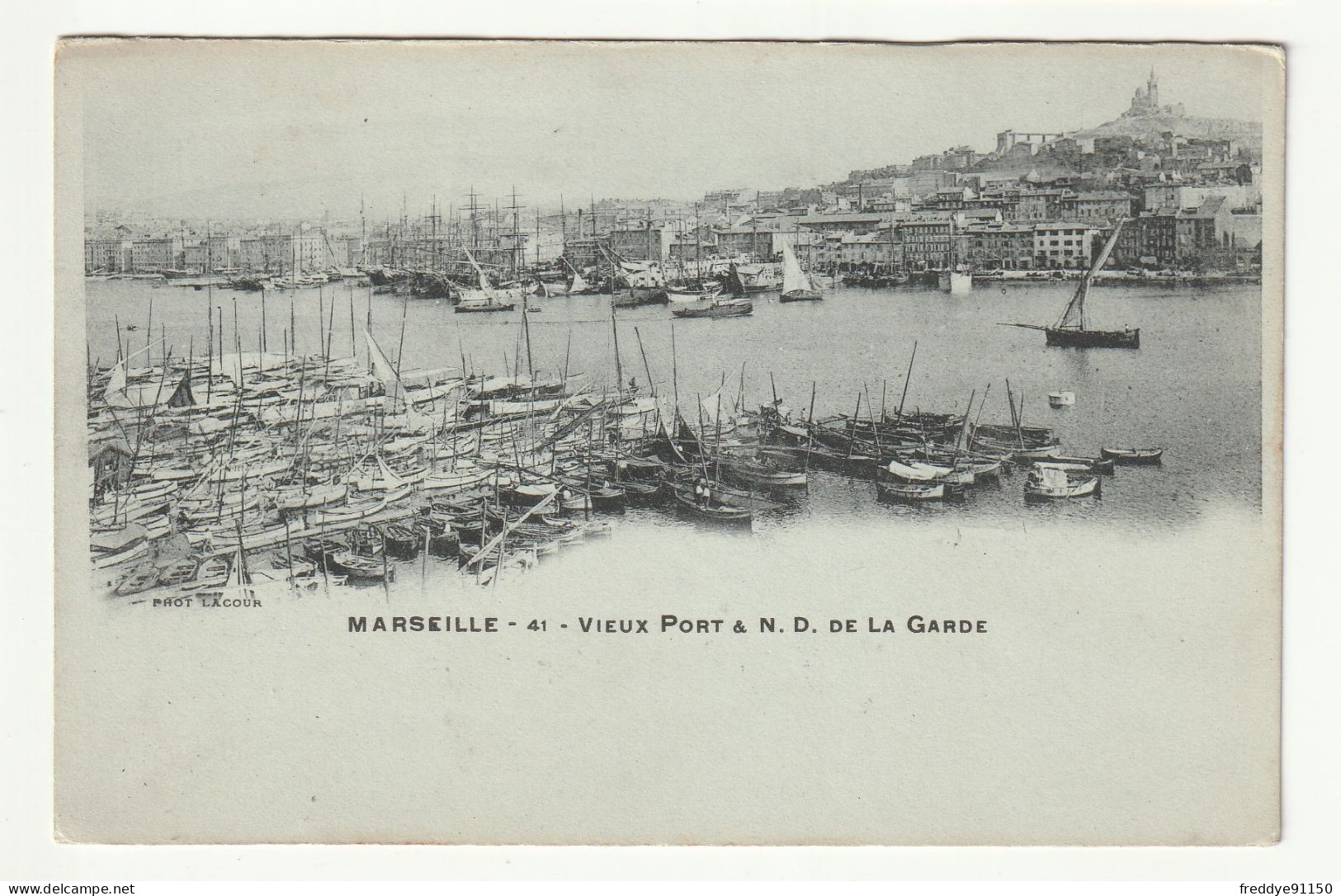 13 . MARSEILLE . LE  VIEUX PORT  ET ND DE LA GARDE - Puerto Viejo (Vieux-Port), Saint Victor, Le Panier