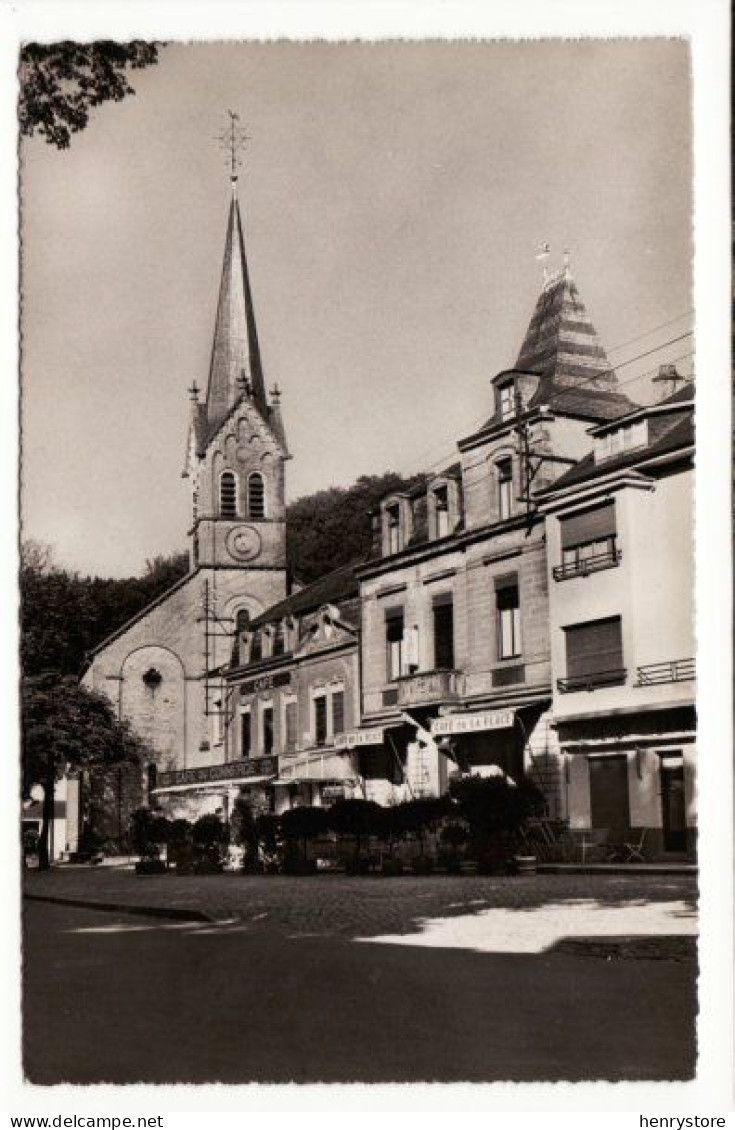 LAROCHETTE : Place Du Marché, Eglise, 1956 - Café De La Place Et Café Du Commerce (F7932) - Fels