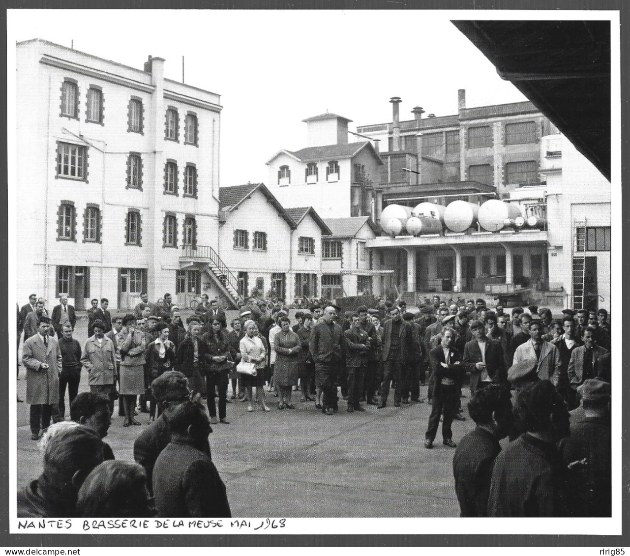 2017  --  NANTES BRASSERIE DE LA MEUSE EN MAI 1968 . 4B120 - Non Classés