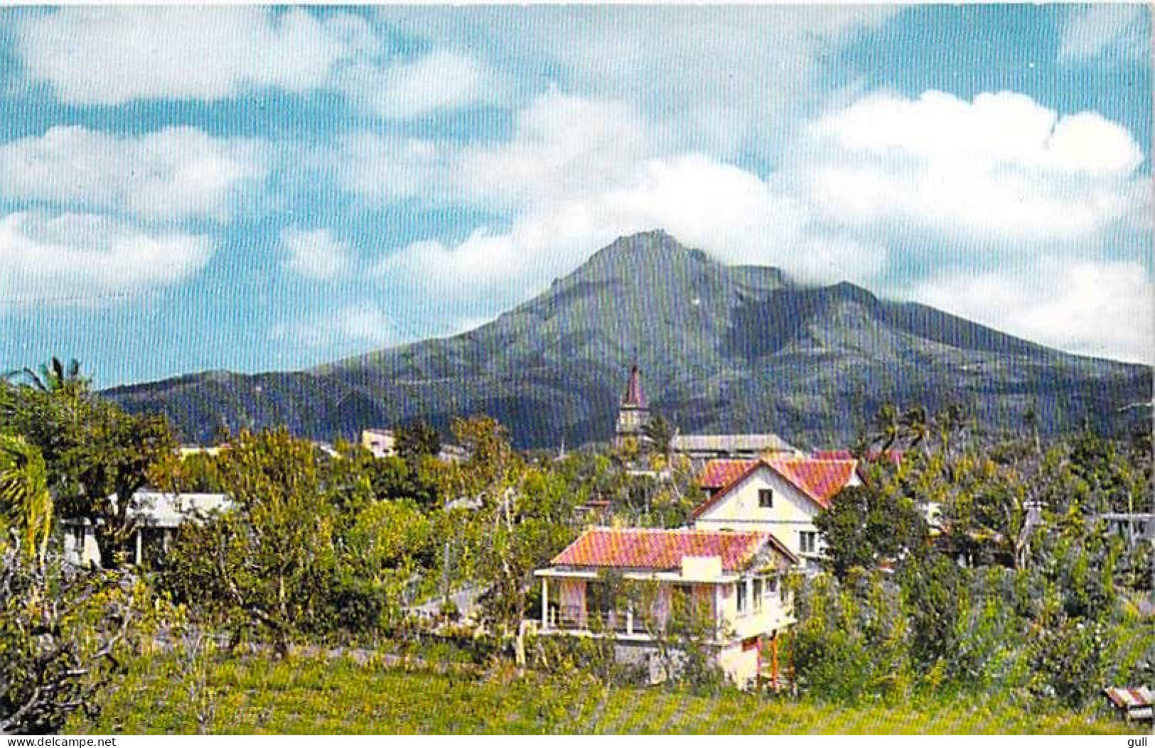 972 Martinique  > MORNE-ROUGE Le Bourg Et  La Montagne Pelée - Photo Felix Rose-Rosette 92*PRIX FIXE - Fort De France