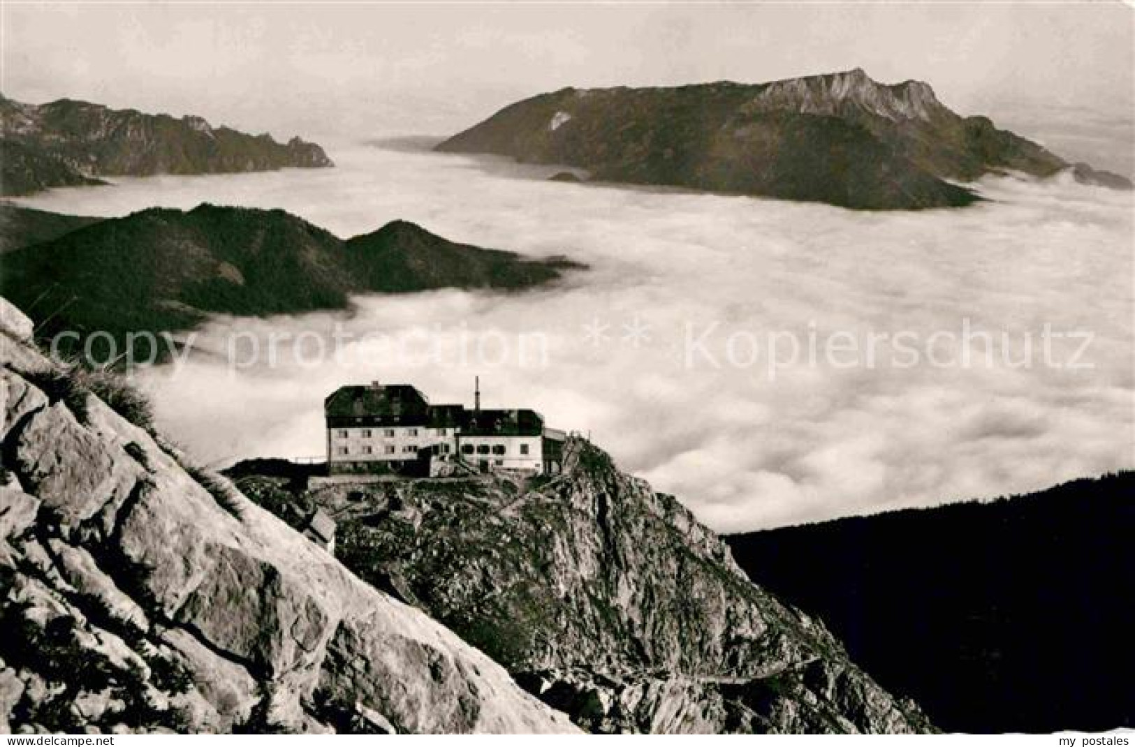 72771176 Watzmannhaus Mit Untersberg Ueber Dem Nebelmeer Watzmannhaus - Berchtesgaden