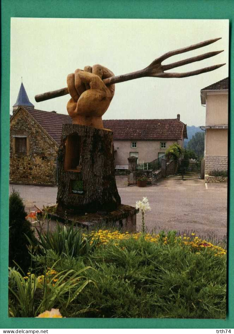 24 Saint Martial De Nabirat Périgord Œuvre De Mic Bertincourt Sculpteur ( Sculpture En Bois  ) - Autres & Non Classés