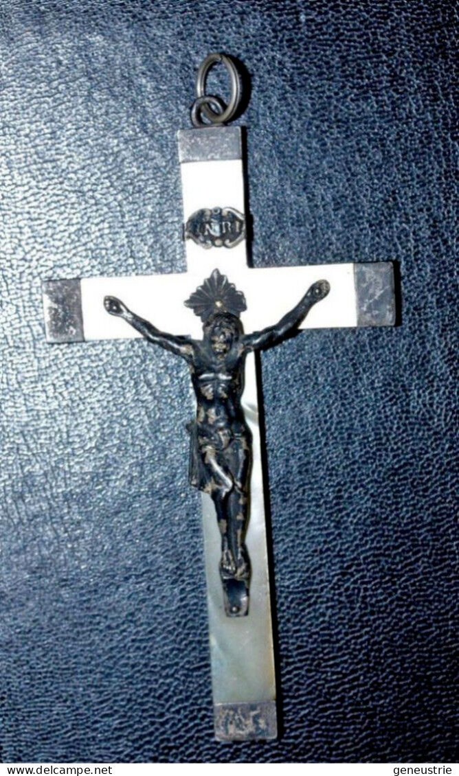 Belle Médaille Croix Pectorale Religieuse Fin XIXe (1893) Argent 800 Et Nacre "Crucifix" - Godsdienst & Esoterisme