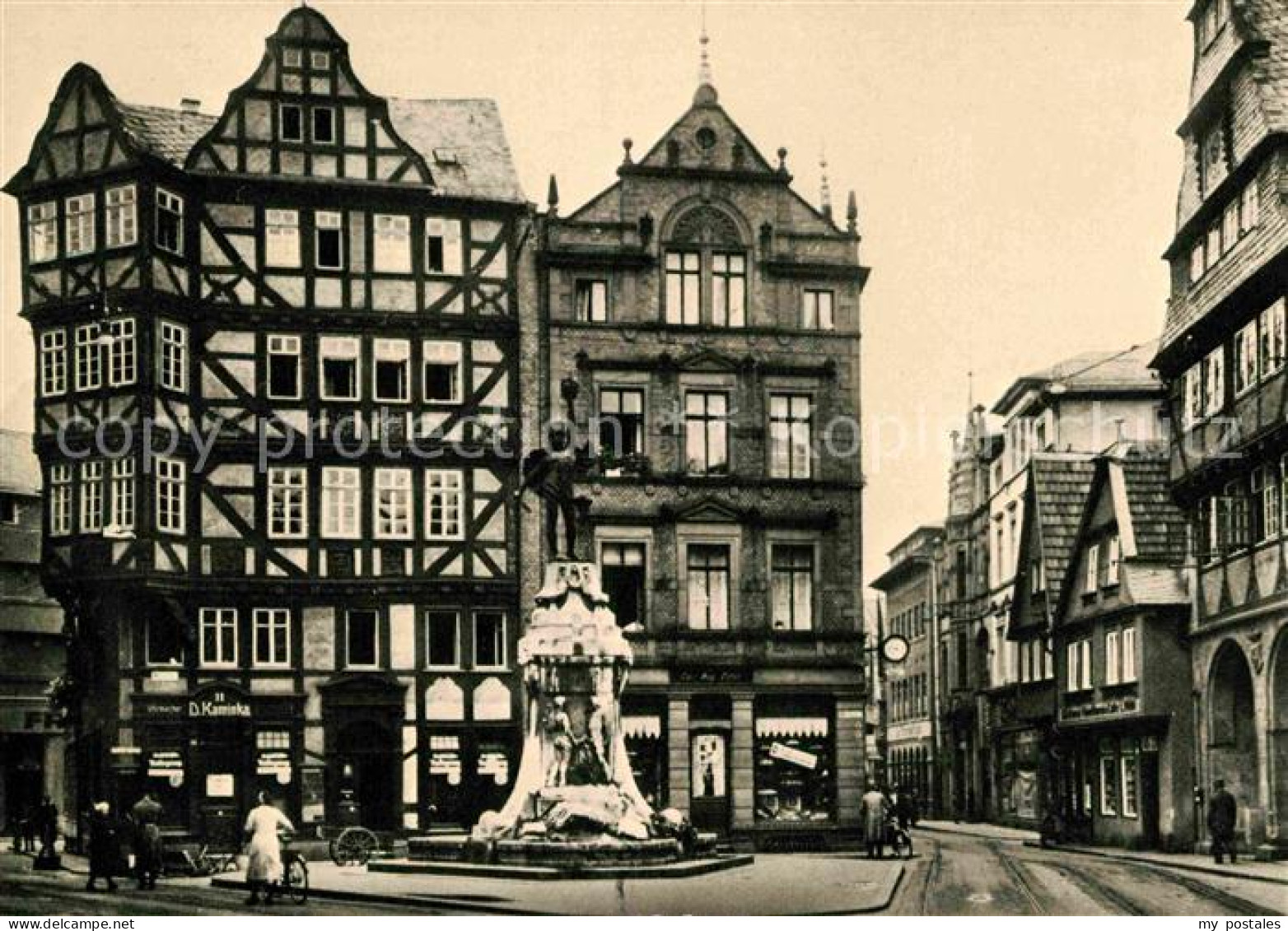 72769913 Giessen Lahn Marktplatz Mit Kriegerdenkmal Giessen - Giessen