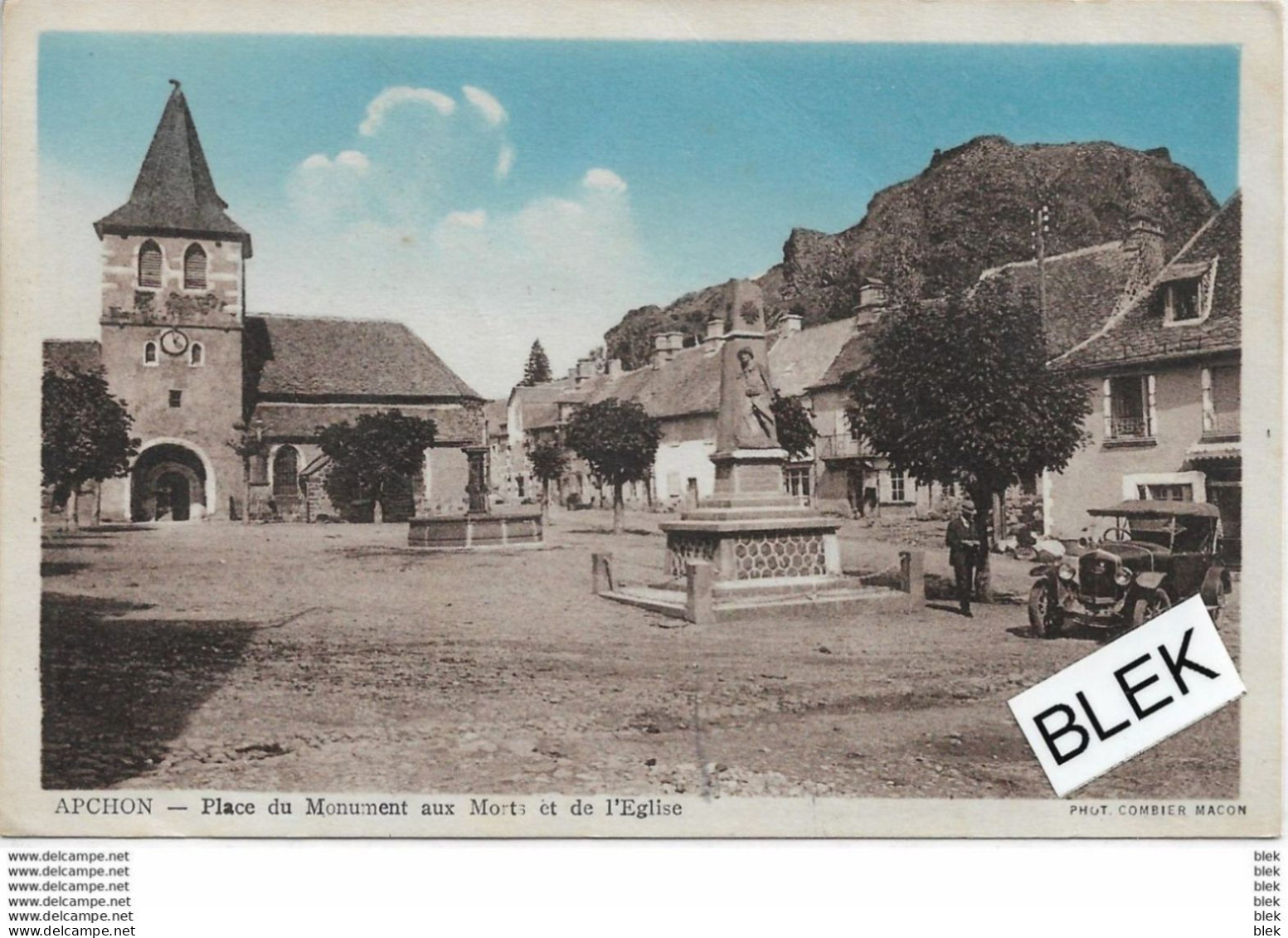 15 . Cantal : Apchon : Place Du Monument Aux Morts  Et De L ' église . - Other & Unclassified