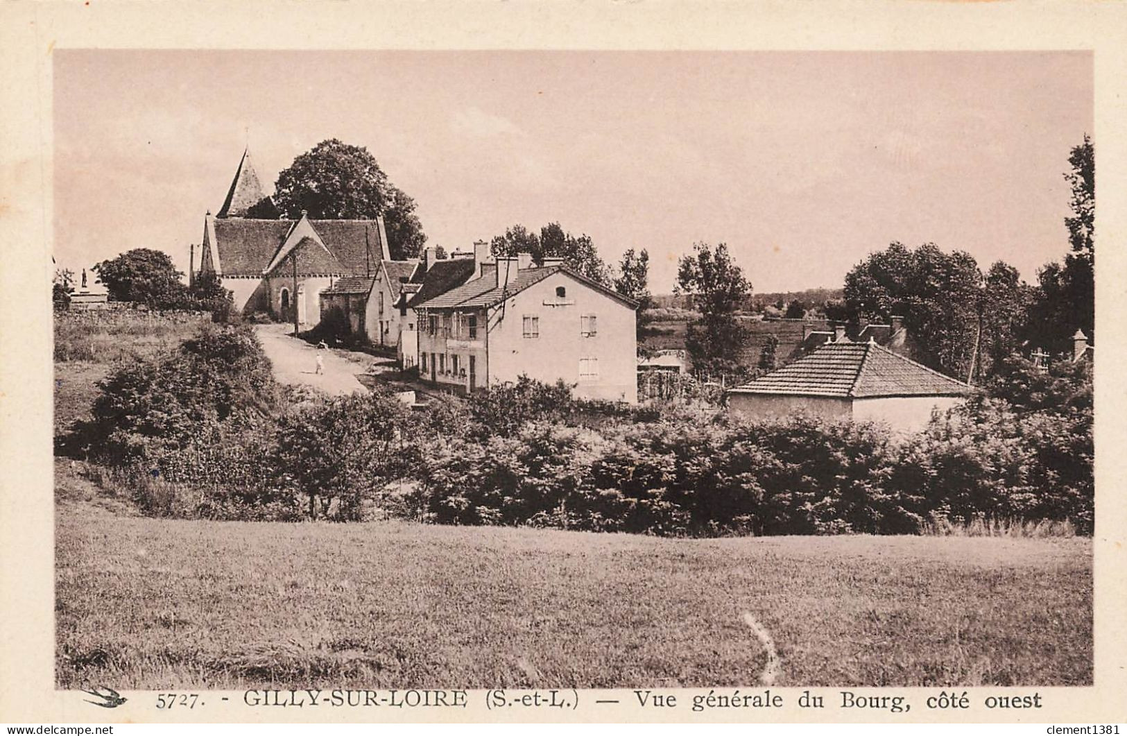 Gilly Sur Loire Vue Generale Du Bourg Cote Ouest - Autres & Non Classés