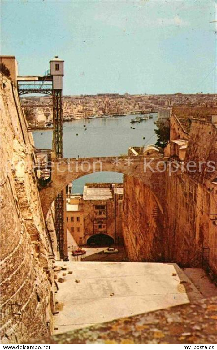 72764162 Valletta Lift Custom House  Valletta - Malta